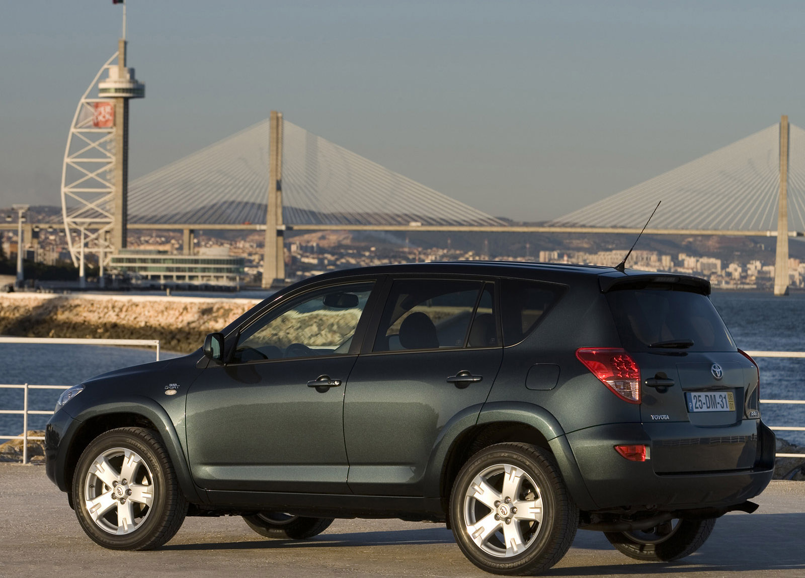 Toyota RAV4 photo #22
