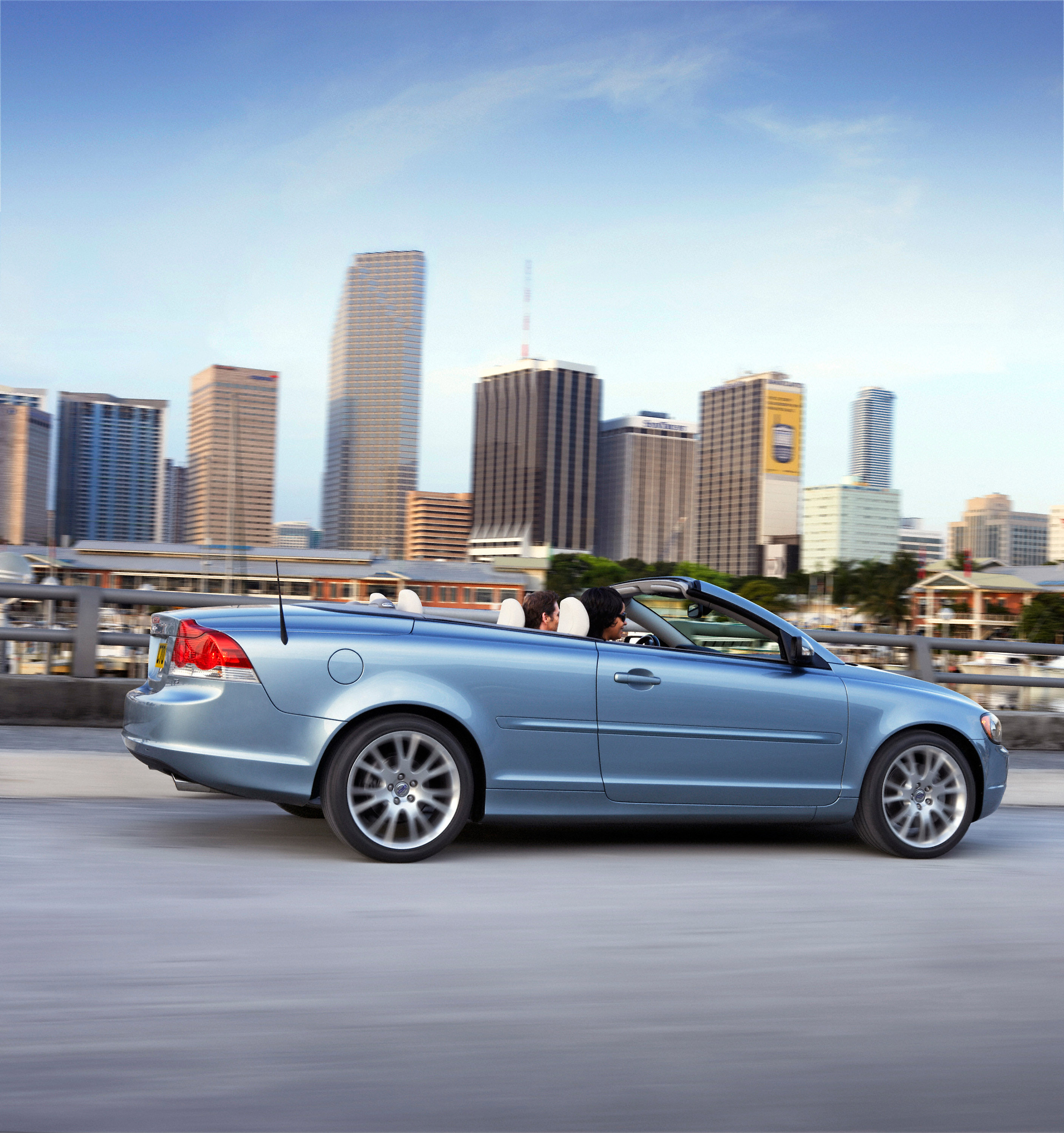 Volvo C70 photo #18