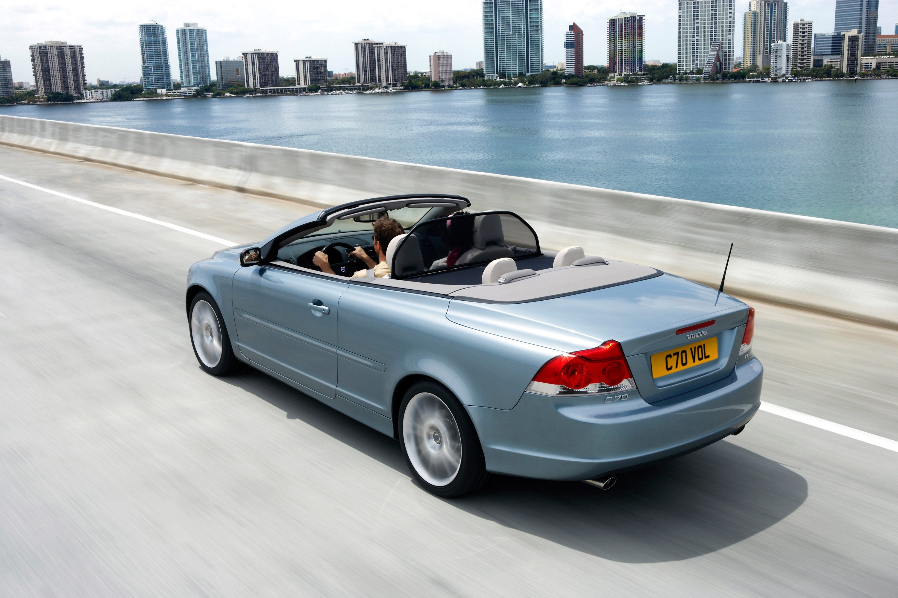 Volvo C70 photo #20