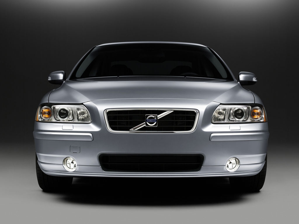 Volvo S60 photo #2