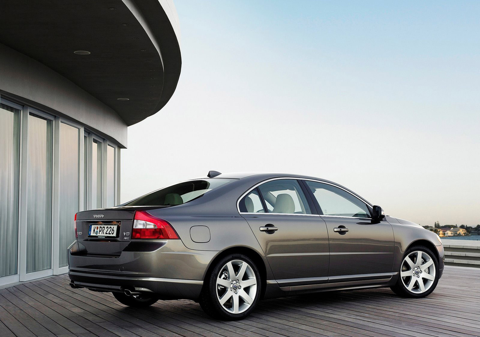 Volvo S80 photo #17