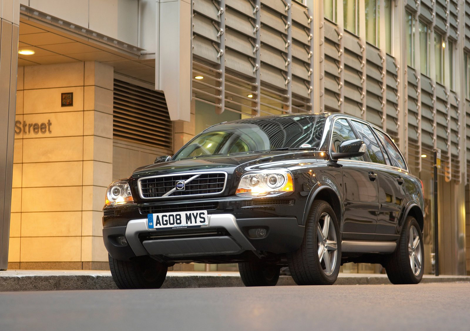 Volvo XC90 photo #15