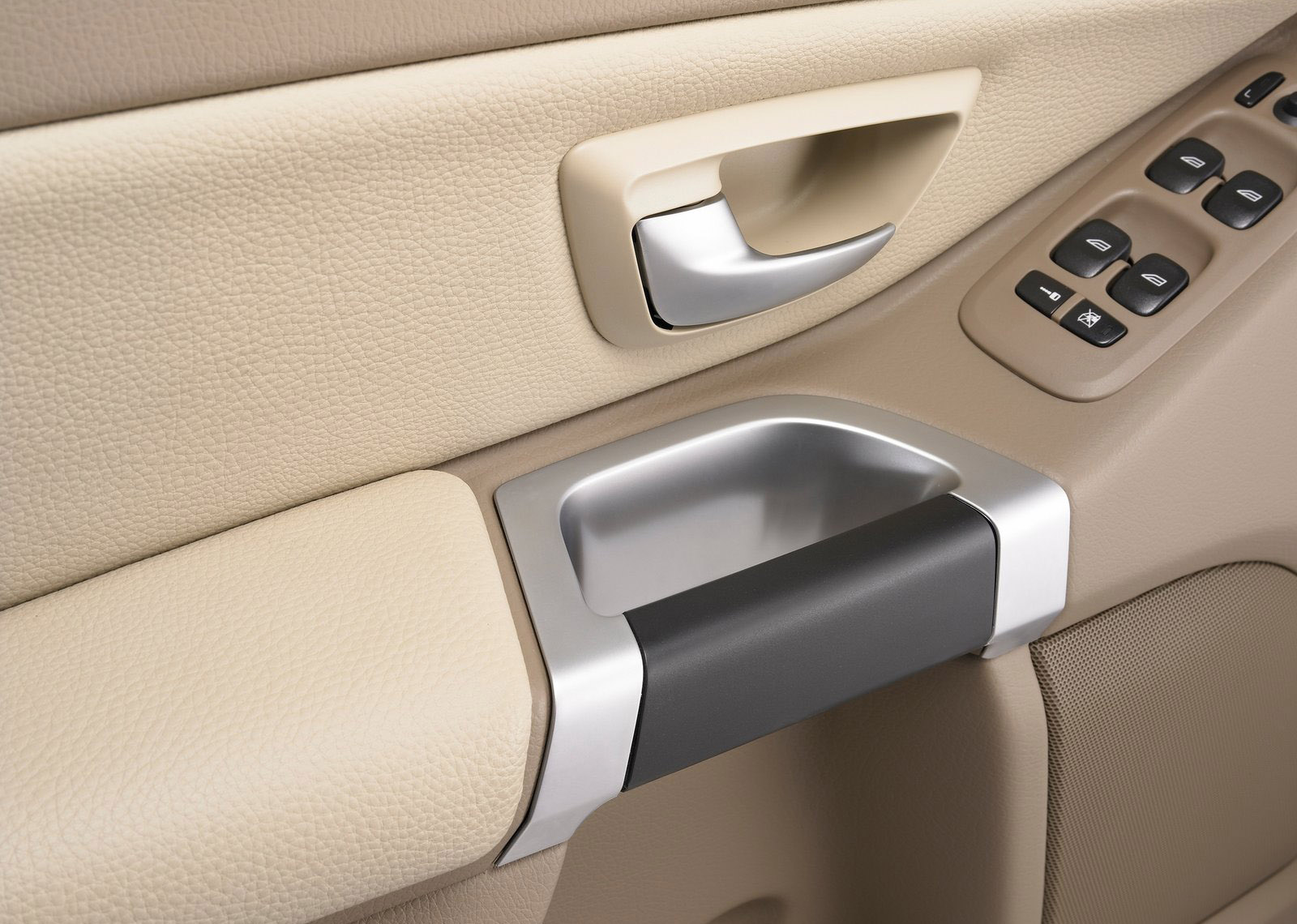 Volvo XC90 photo #29