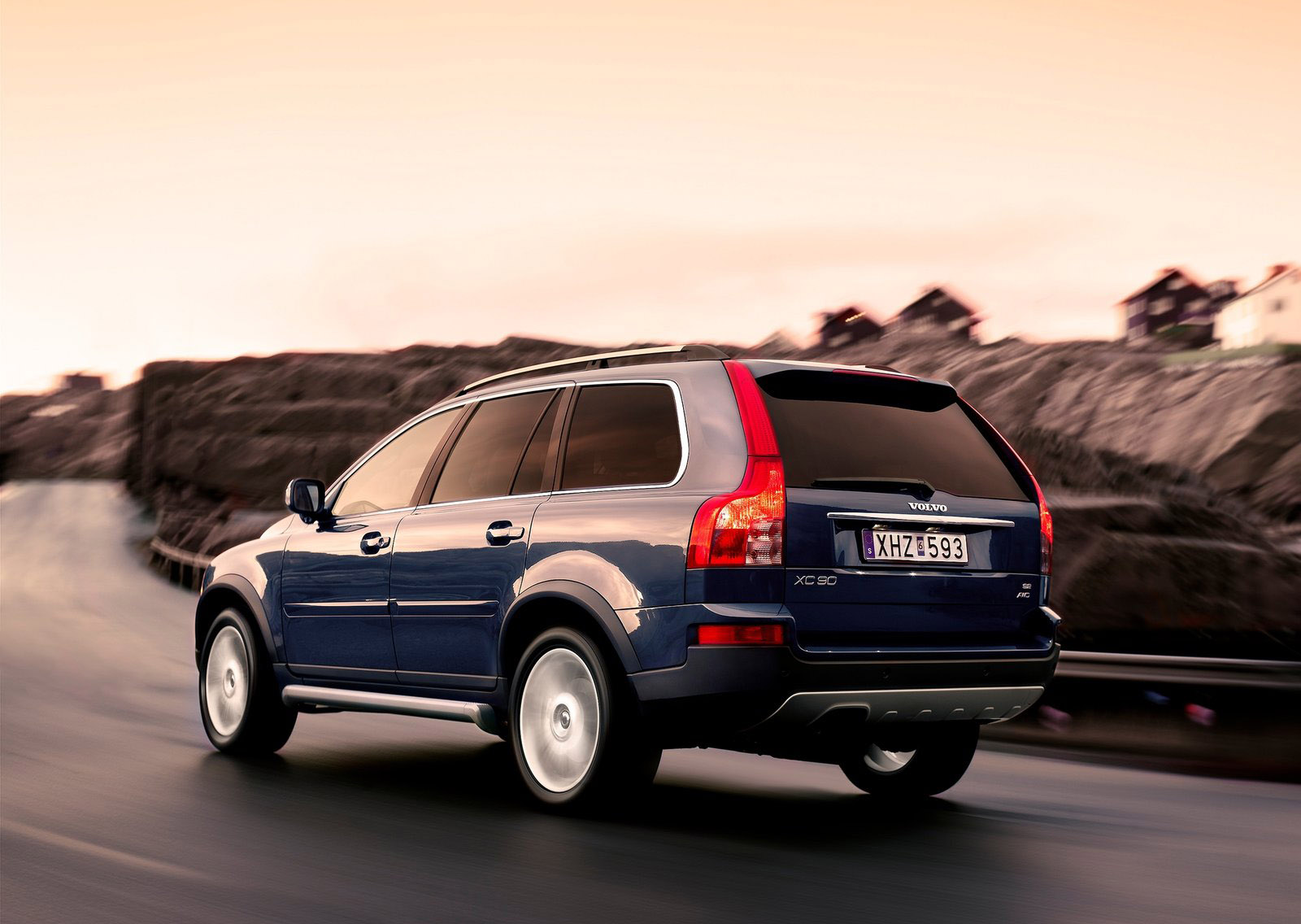 Volvo XC90 photo #31