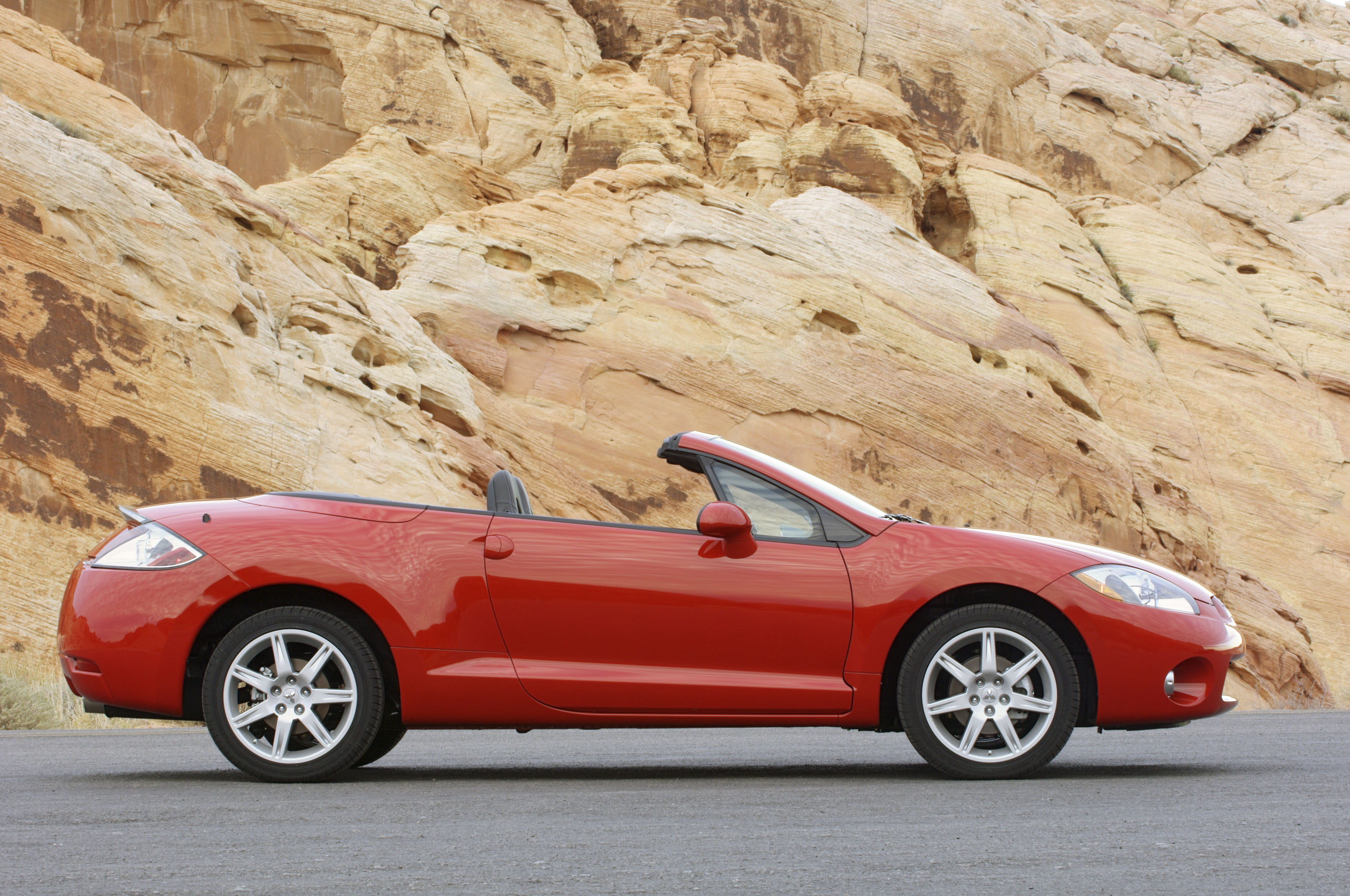 Mitsubishi Eclipse Spyder photo #8