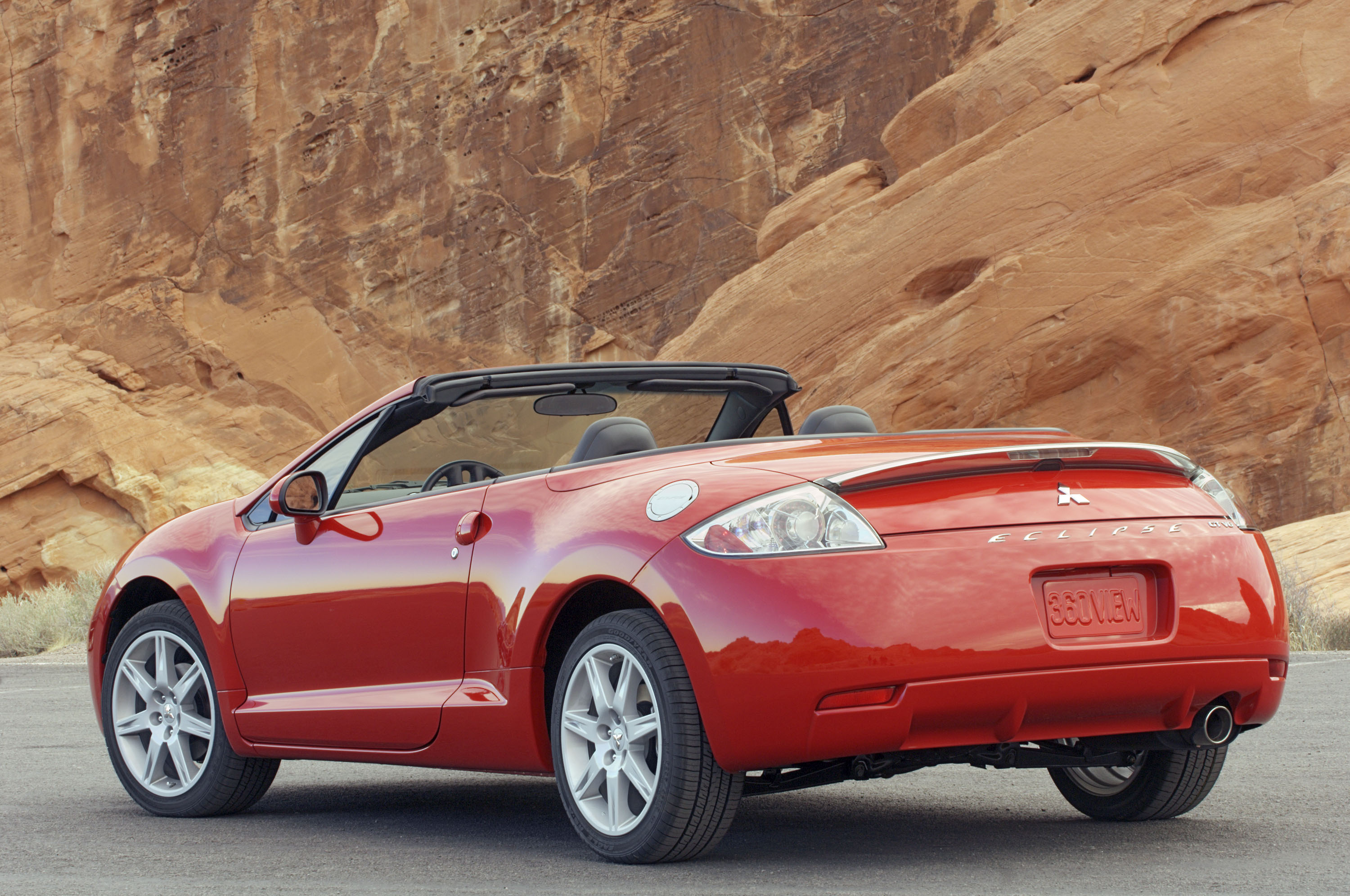 Mitsubishi Eclipse Spyder photo #18
