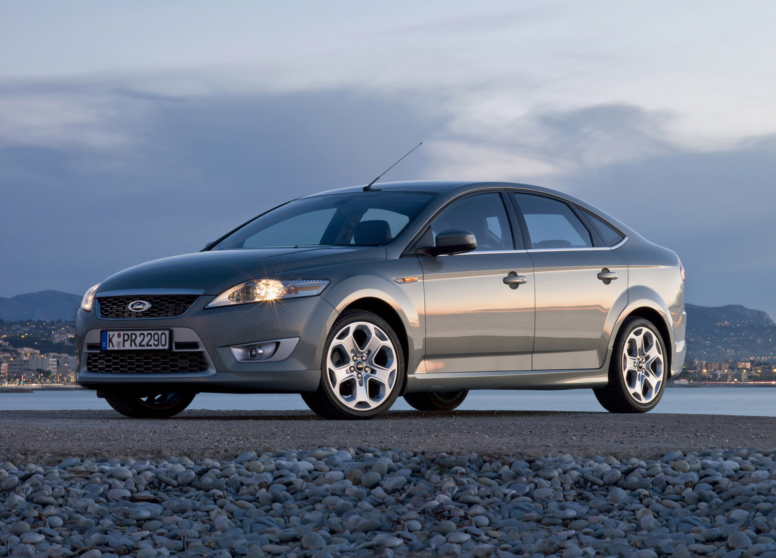 Ford Mondeo photo #3