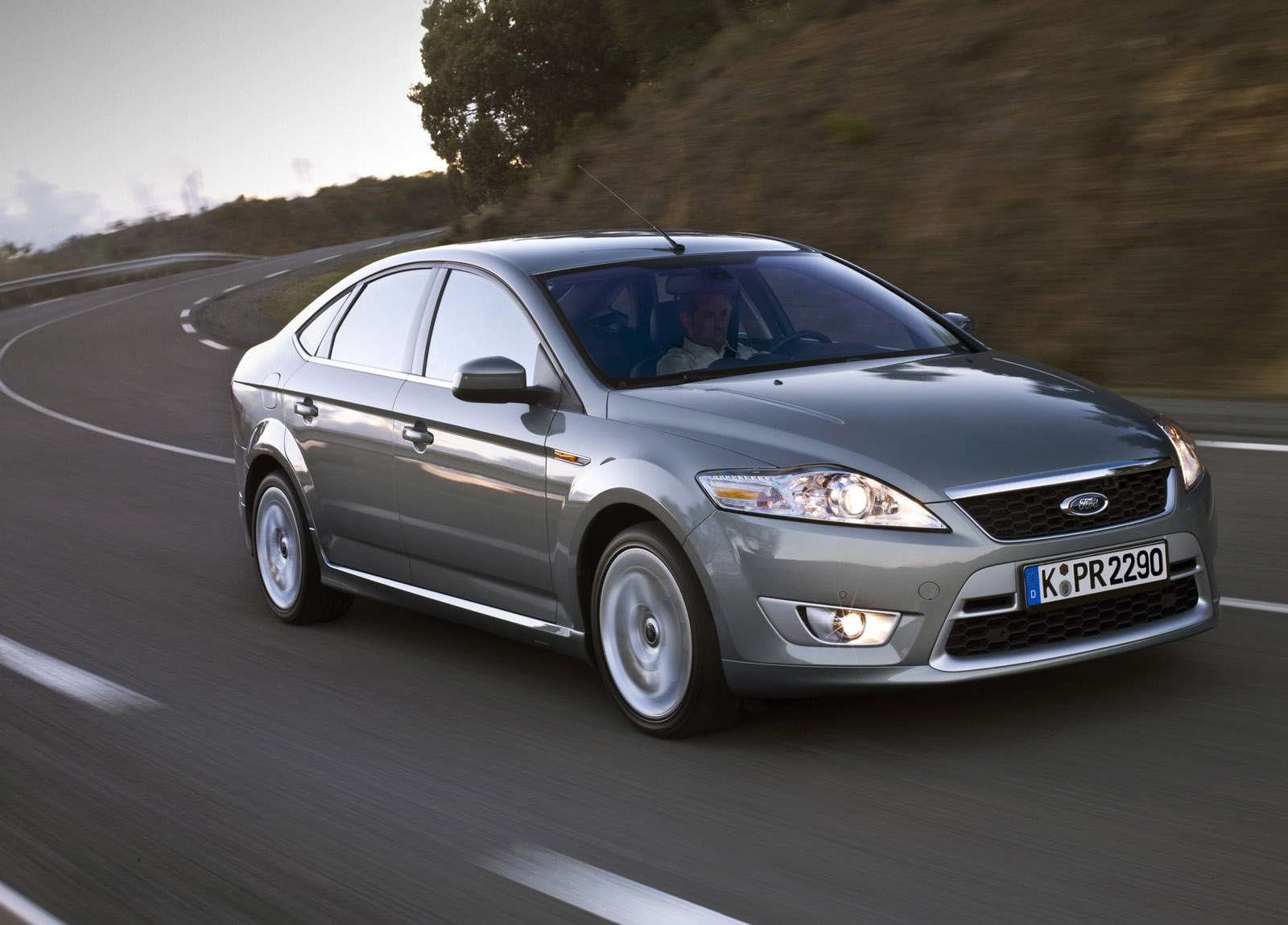 Ford Mondeo photo #4