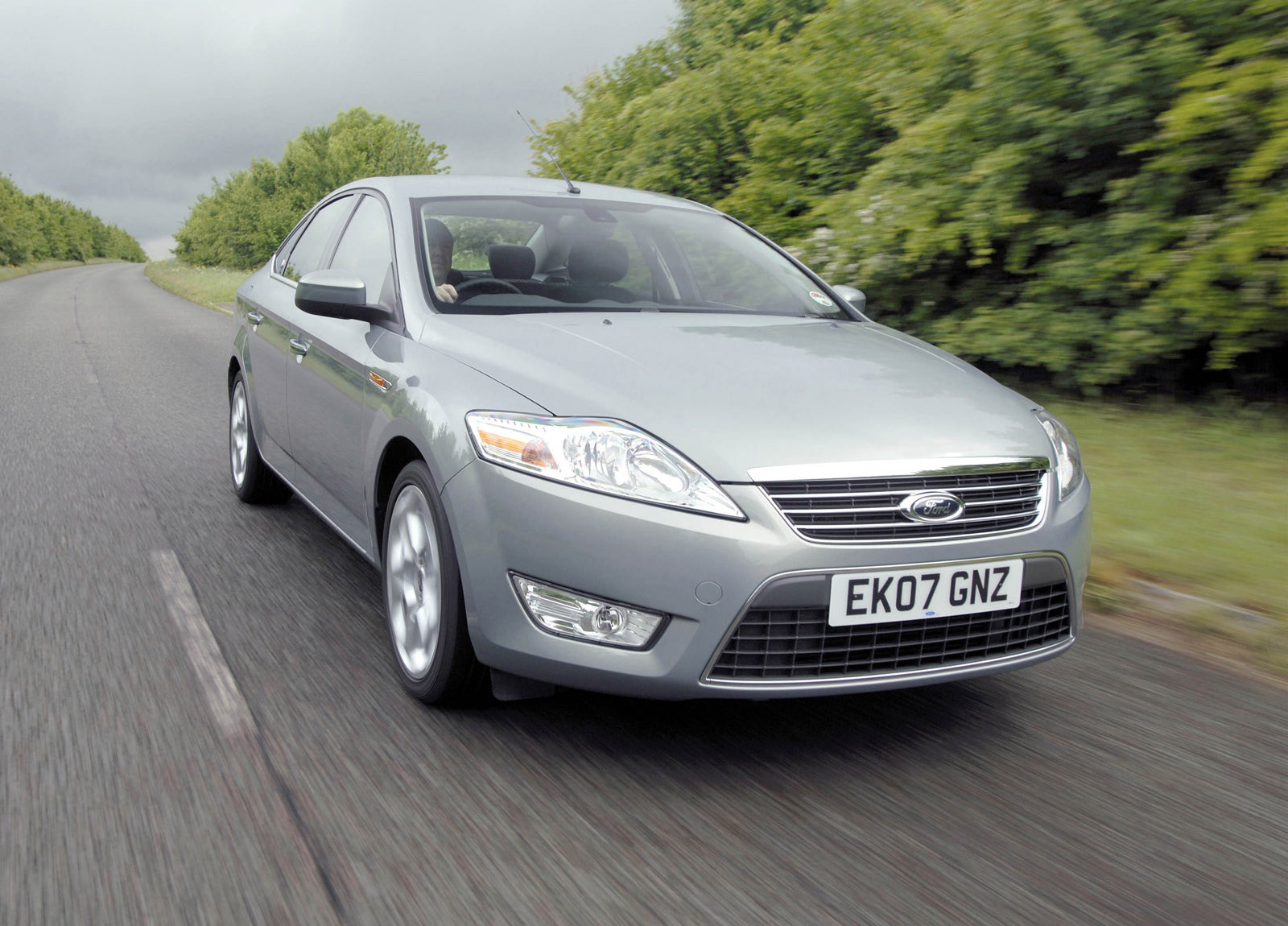 Ford Mondeo photo #16