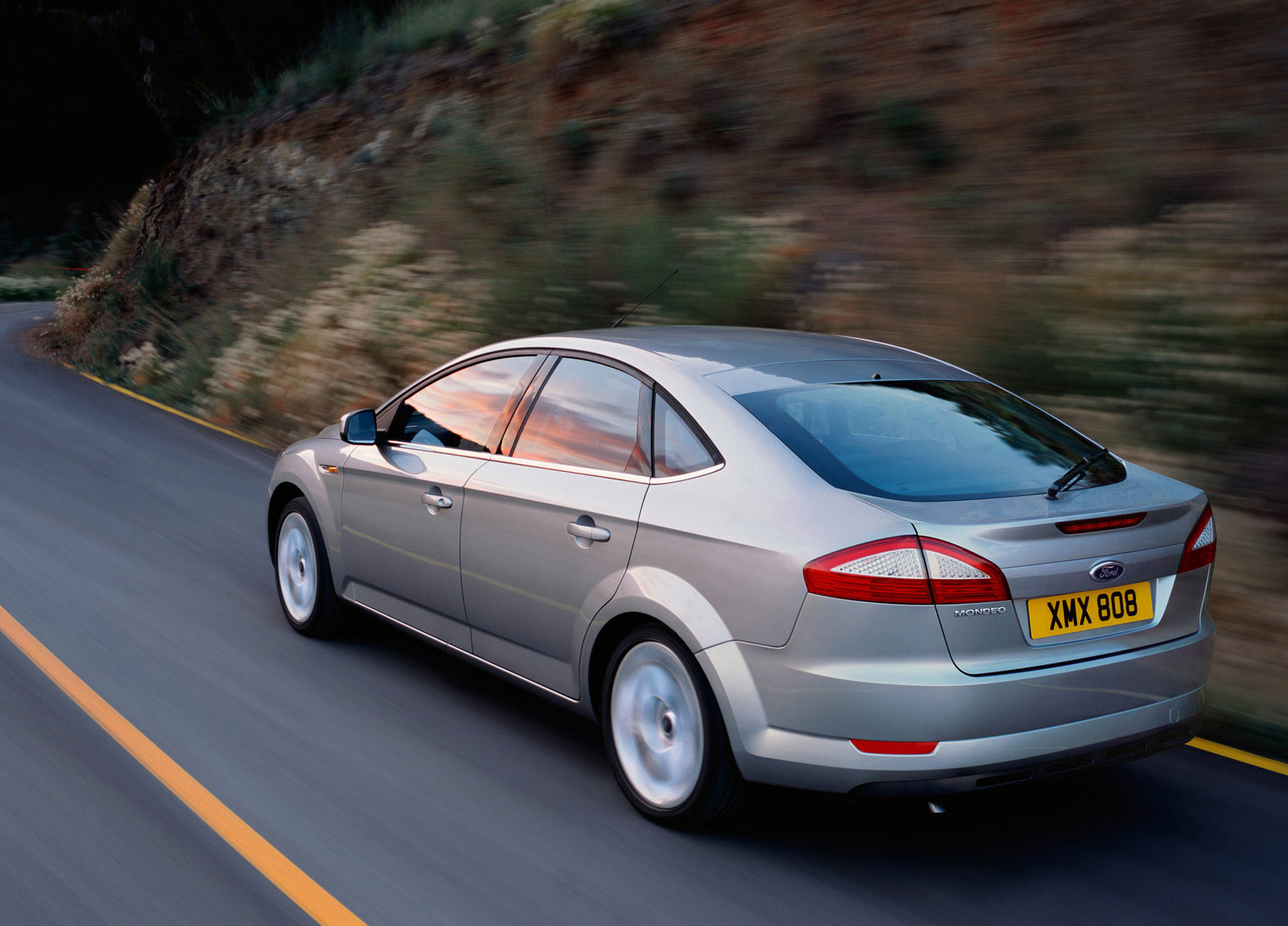 Ford Mondeo photo #18