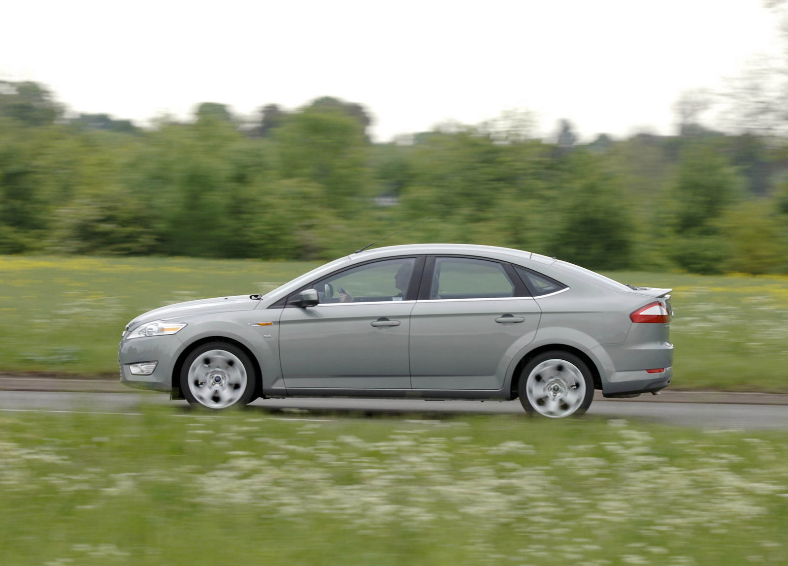 Ford Mondeo photo #19