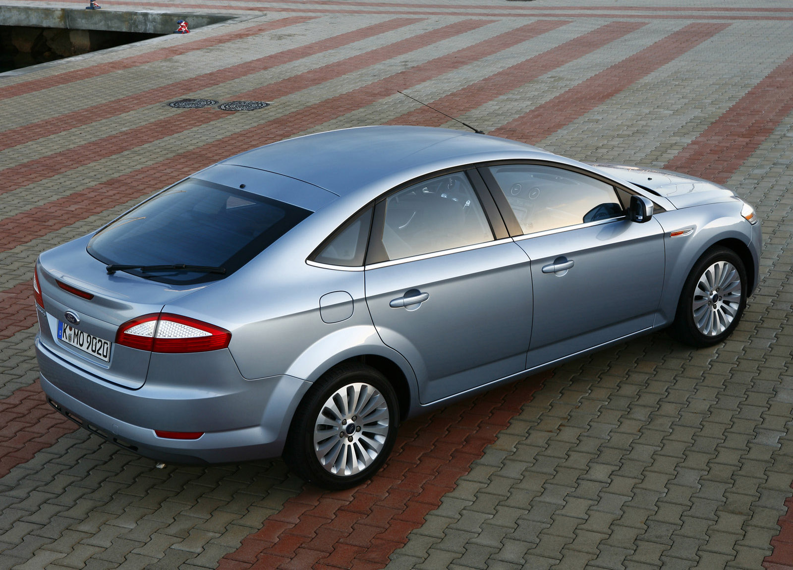 Ford Mondeo photo #21