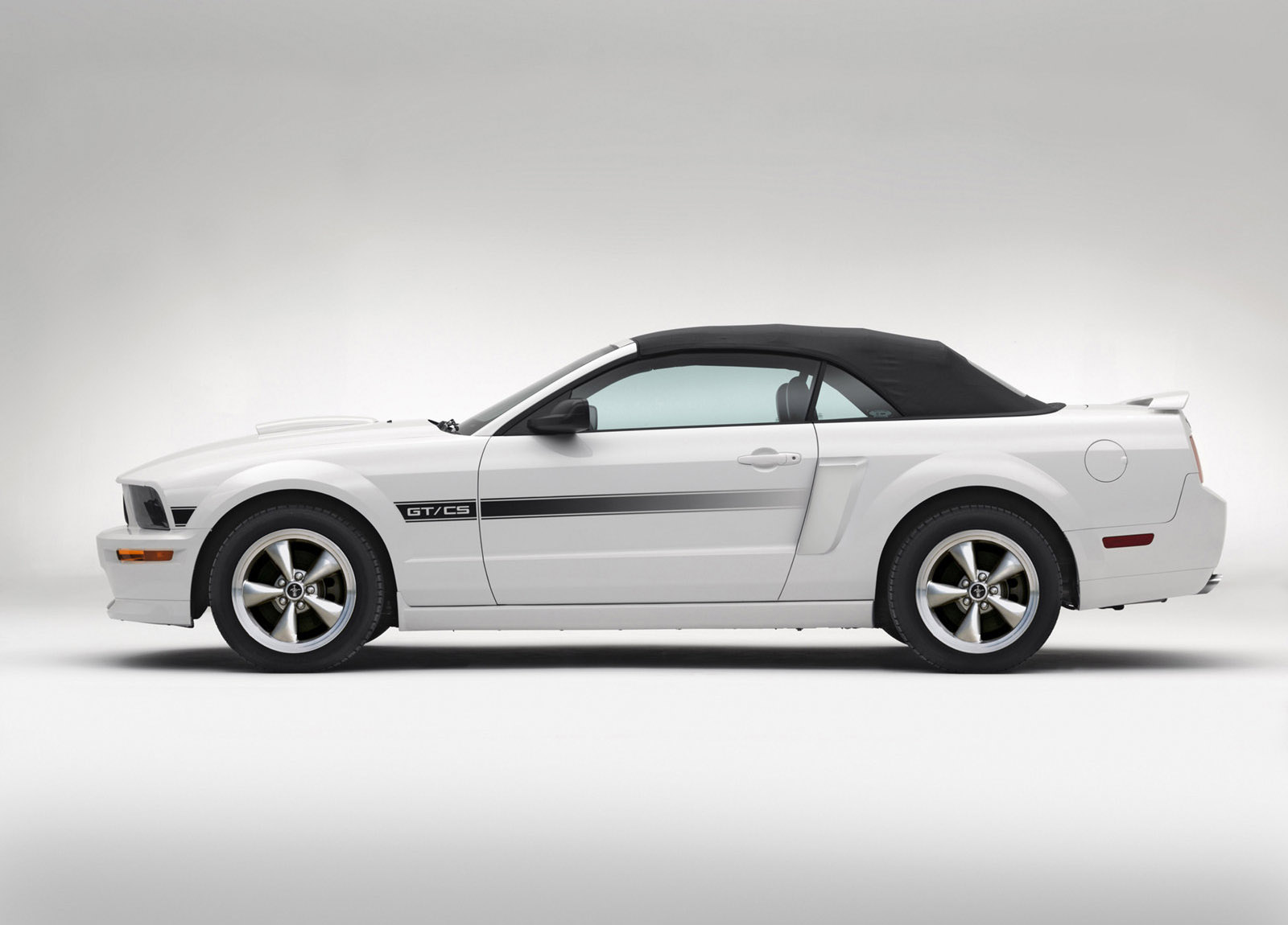 Ford Mustang GT California Special photo #2