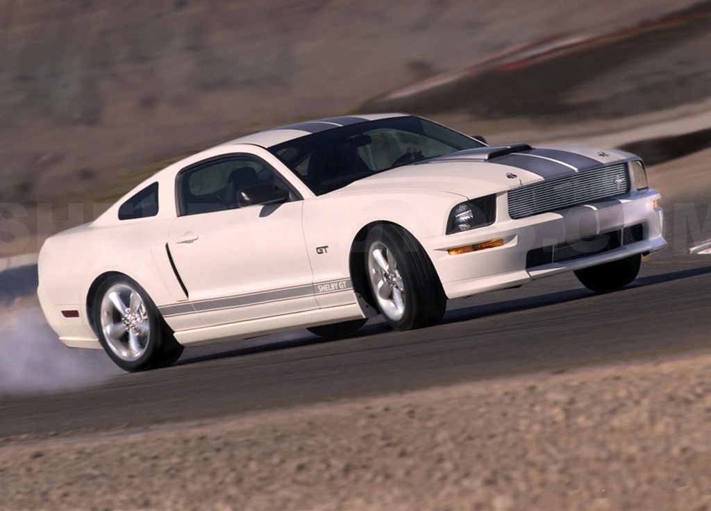 Ford Mustang Shelby GT photo #2