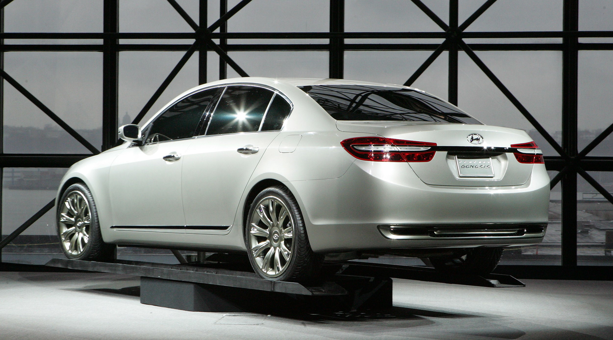 Hyundai Genesis Concept photo #14