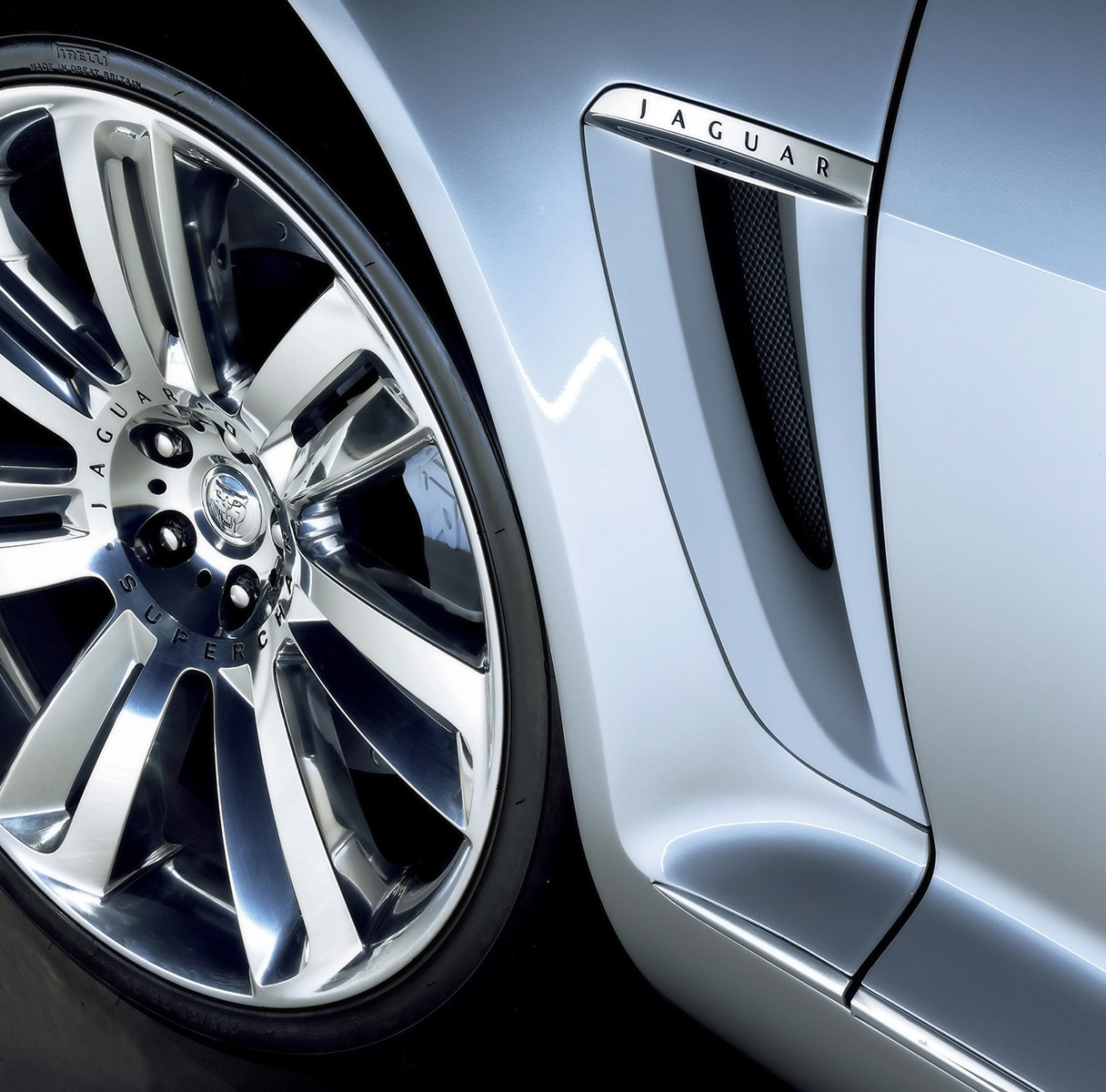 Jaguar C-XF Concept photo #17