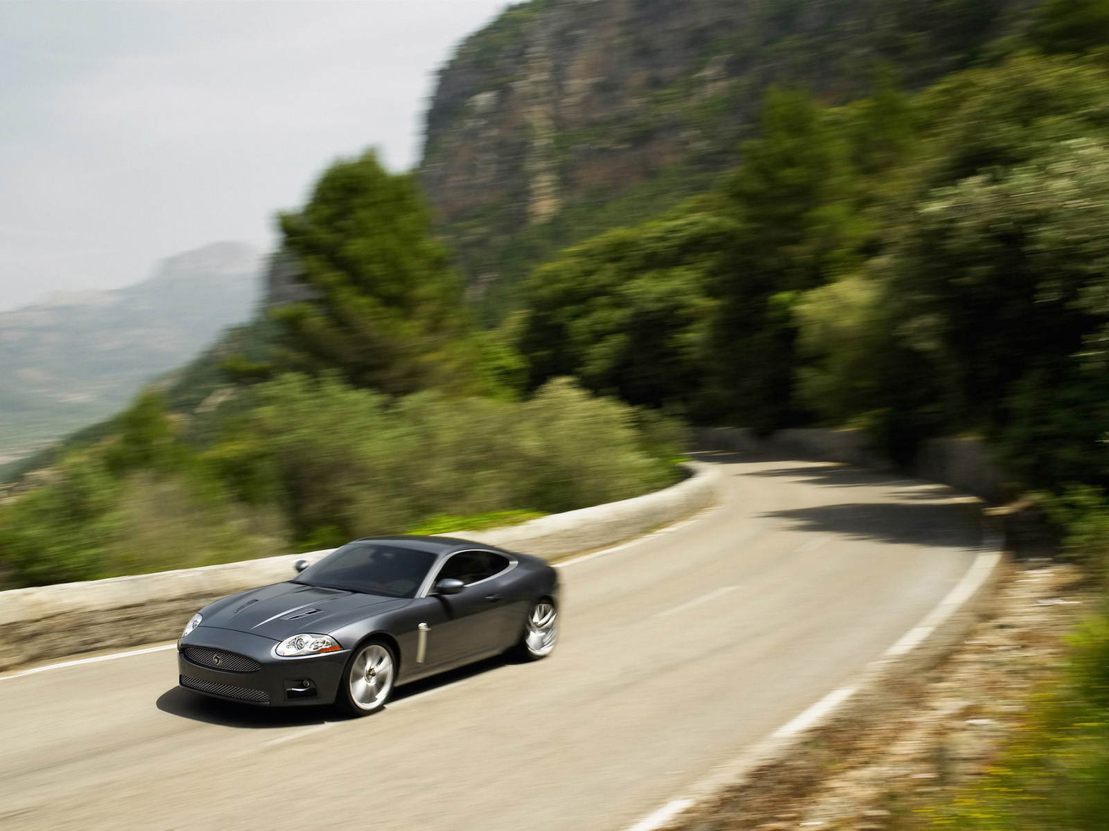 Jaguar XKR photo #5