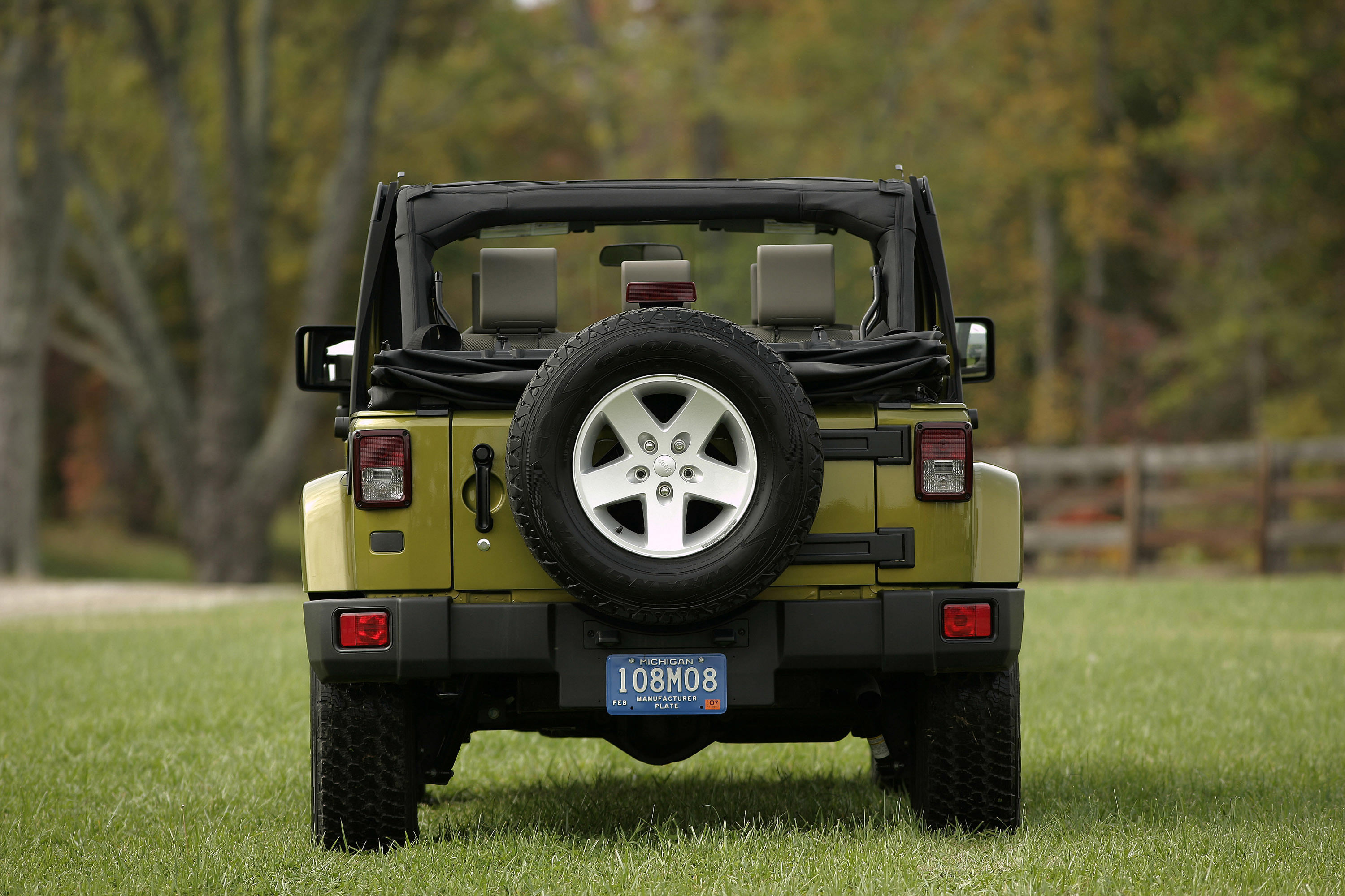 Jeep Wrangler Unlimited photo #9