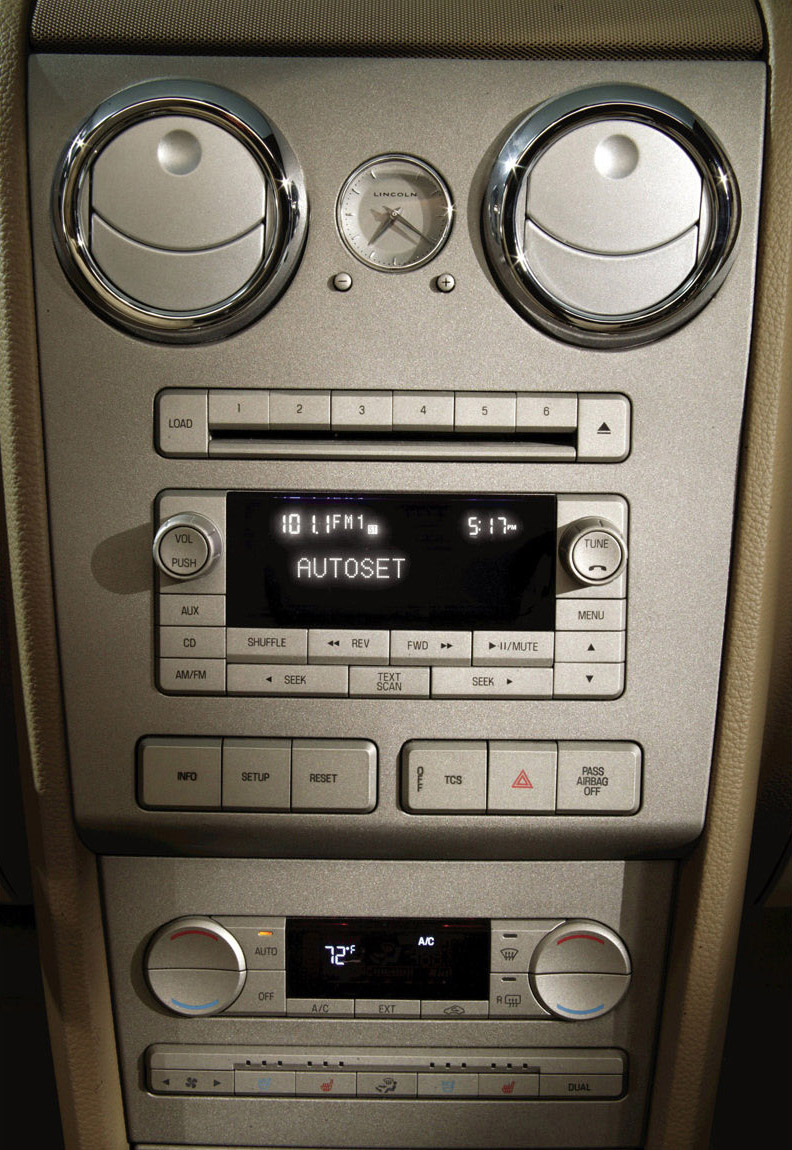 Lincoln MKZ photo #21