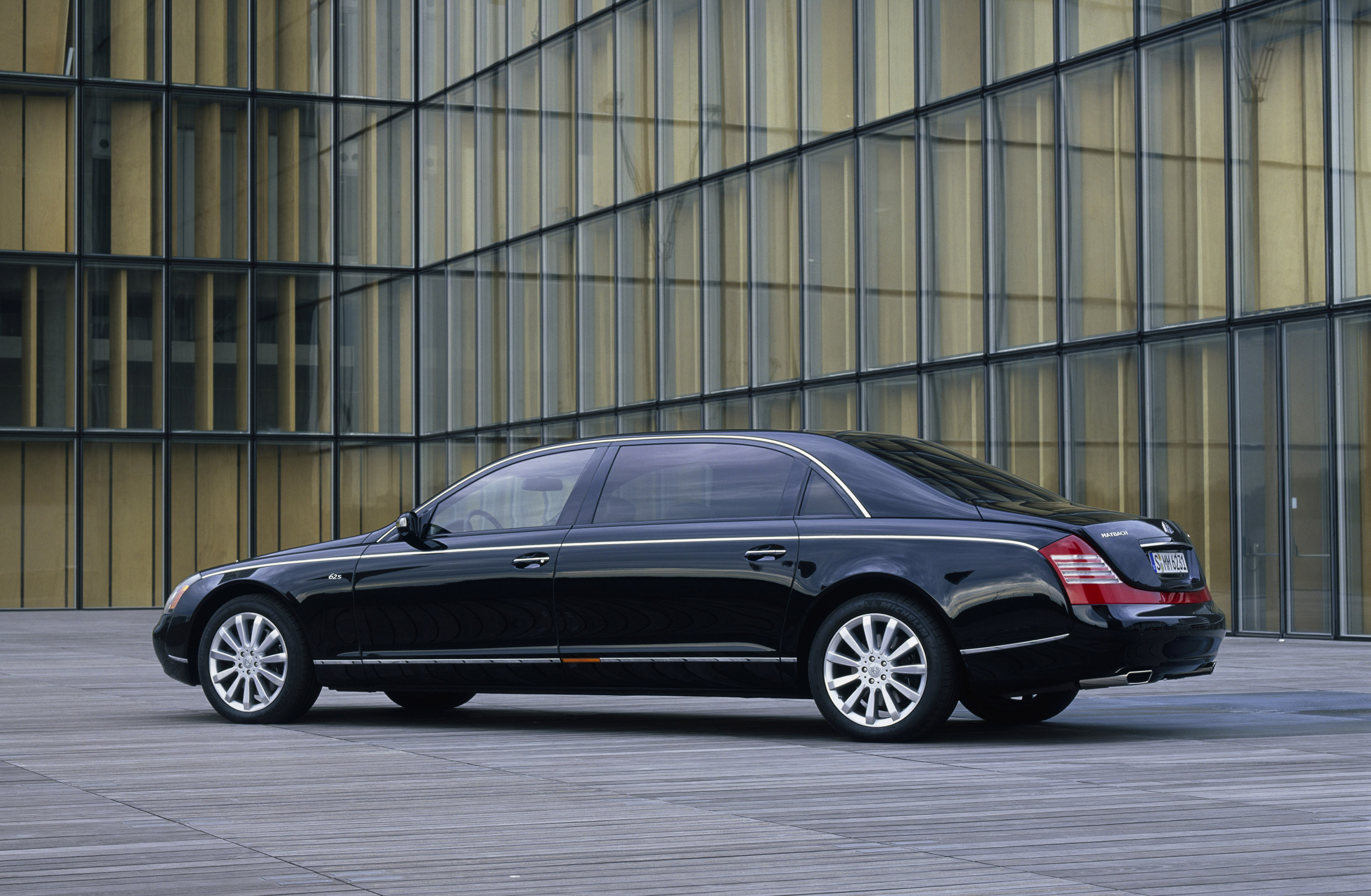 Автомобили представительского класса список. Maybach 62s. Mercedes-Maybach s62. Mercedes Maybach 62. Maybach 57/62.