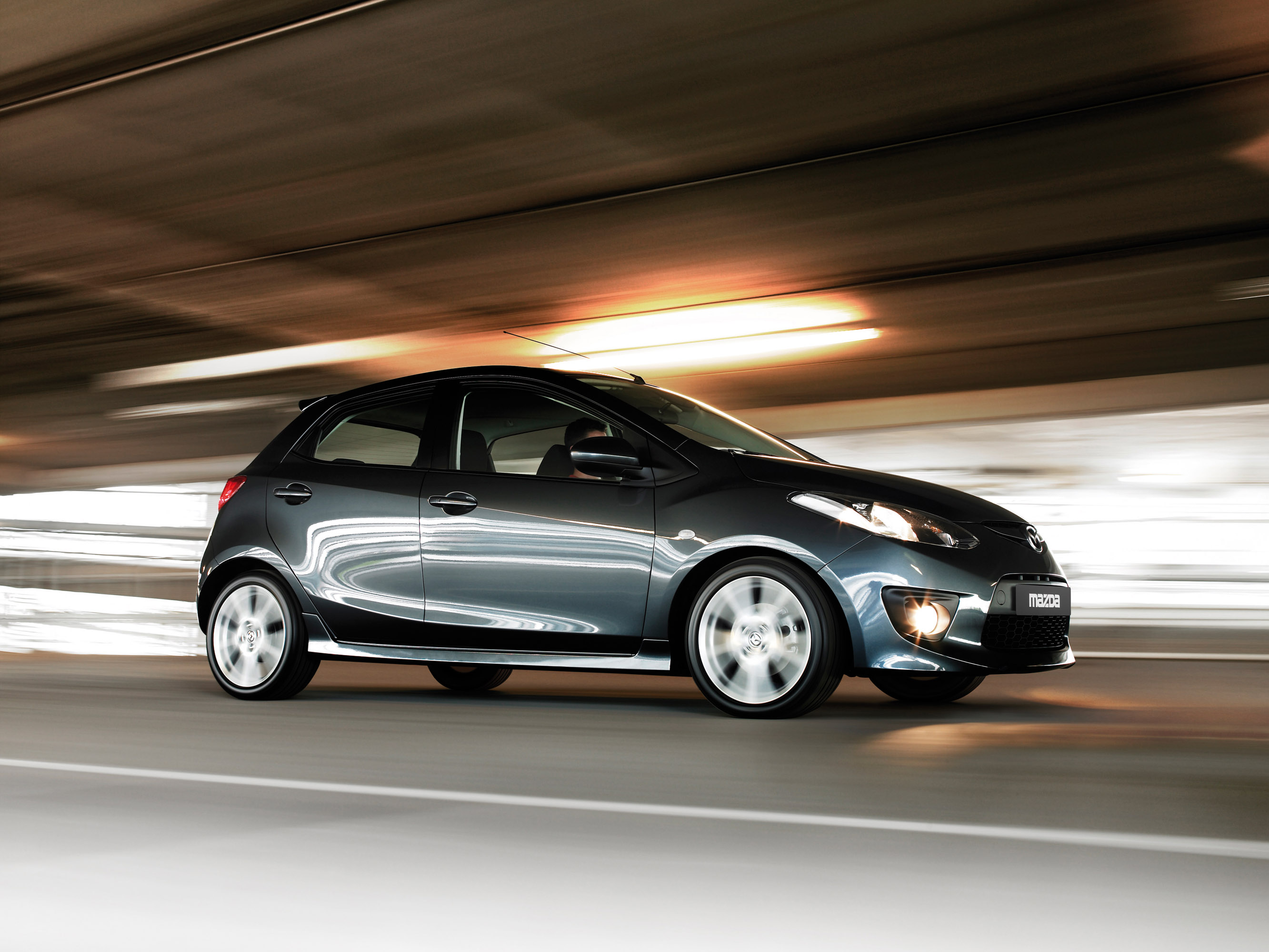Mazda 2 photo #15