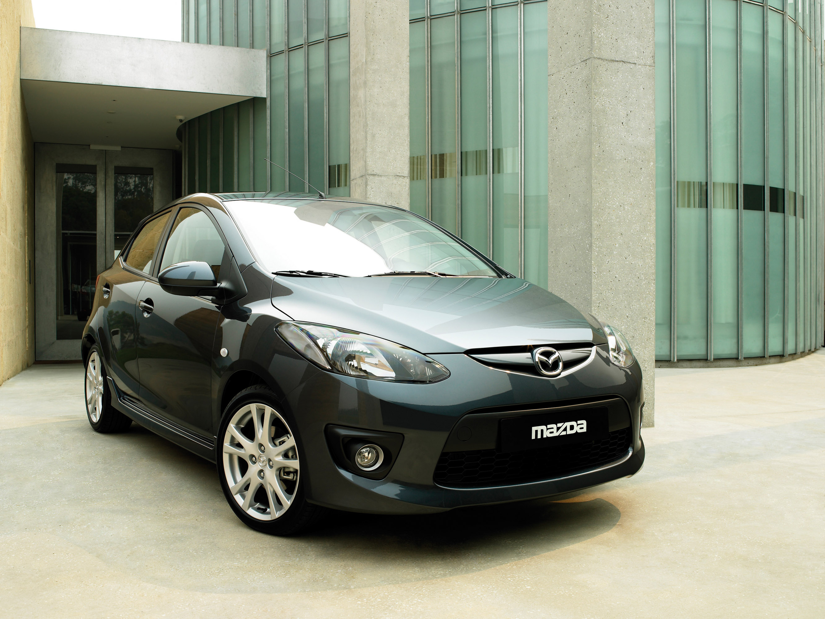 Mazda 2 photo #16