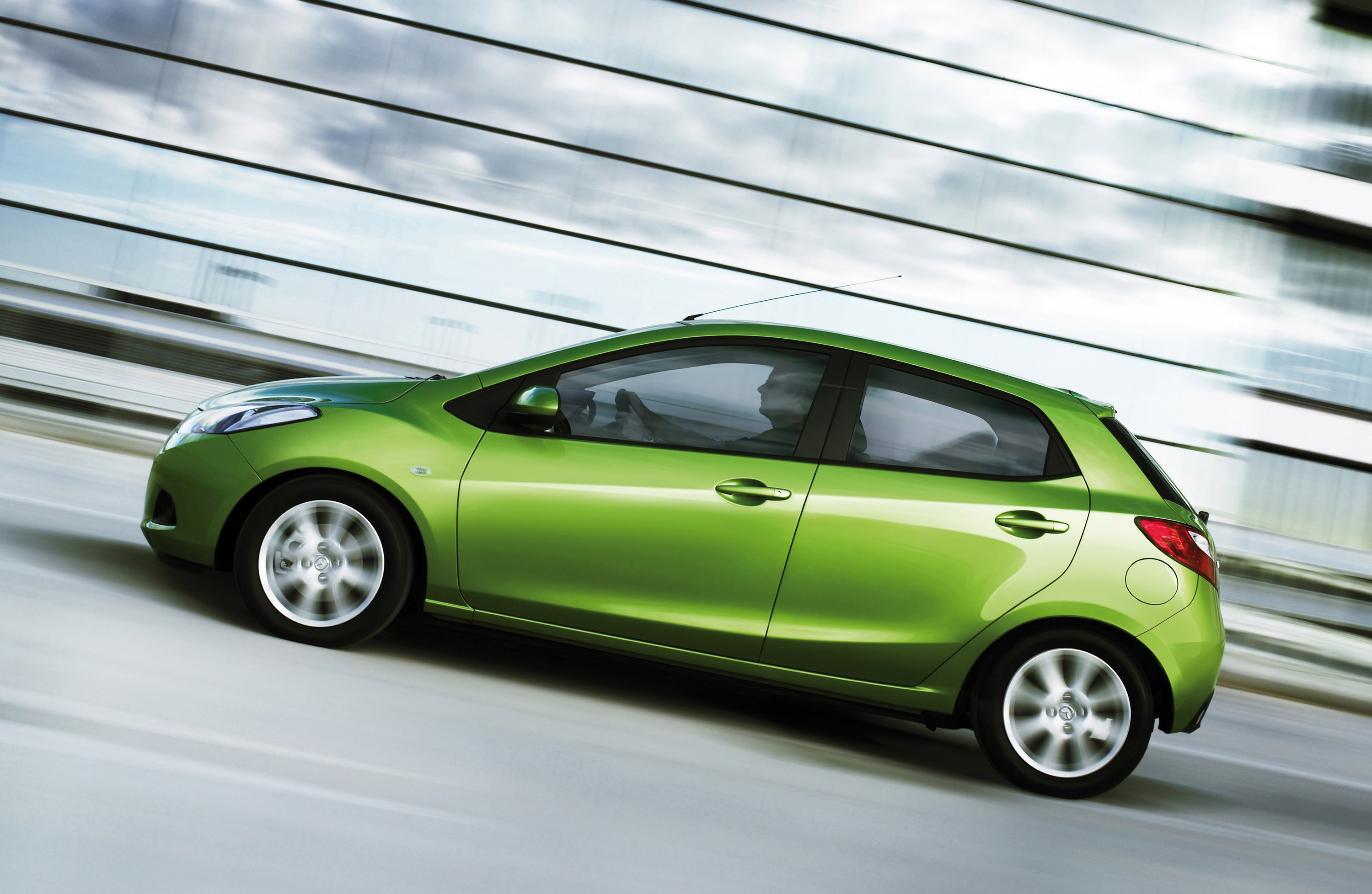 Mazda 2 photo #17