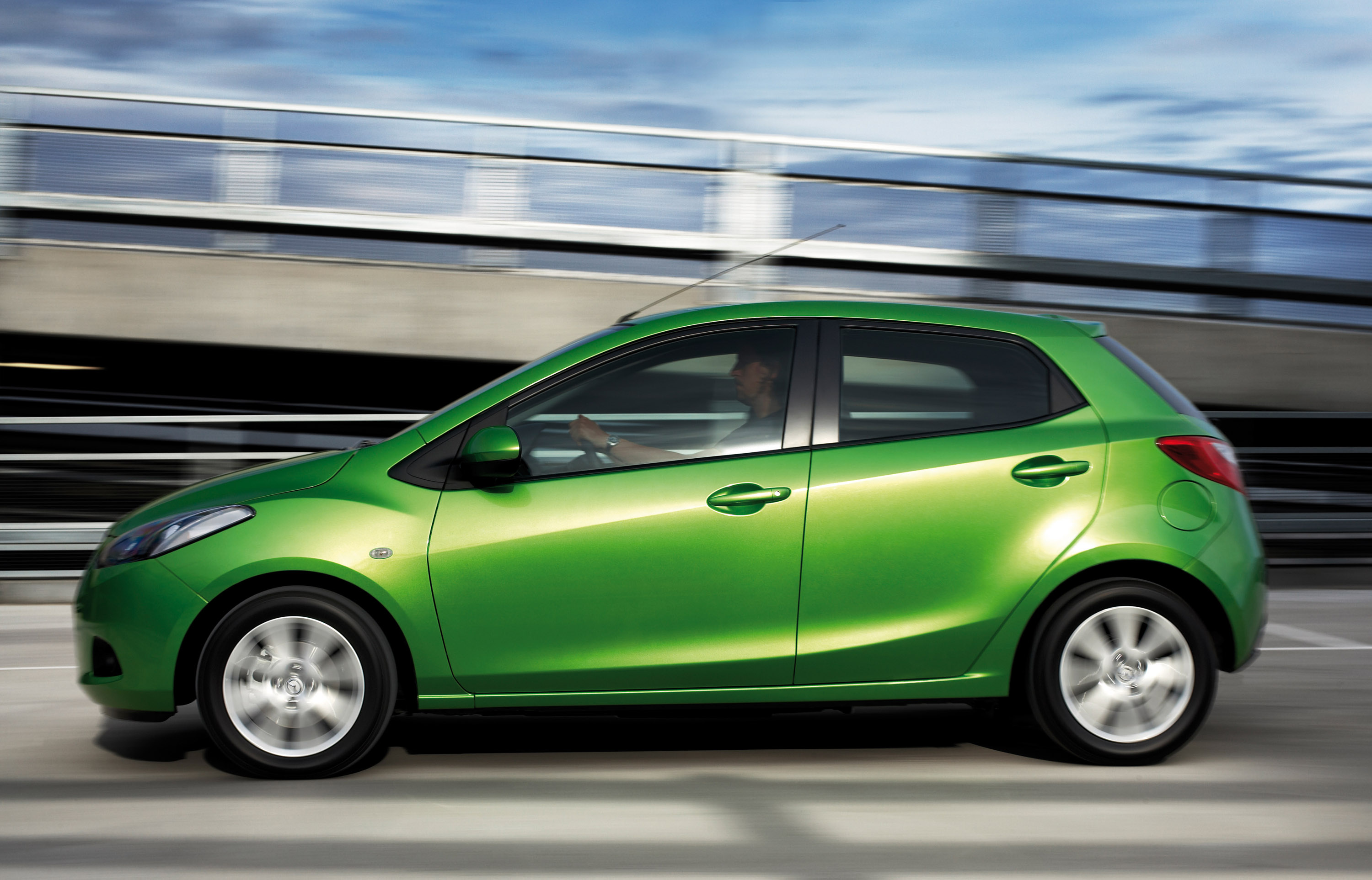 Mazda 2 photo #19