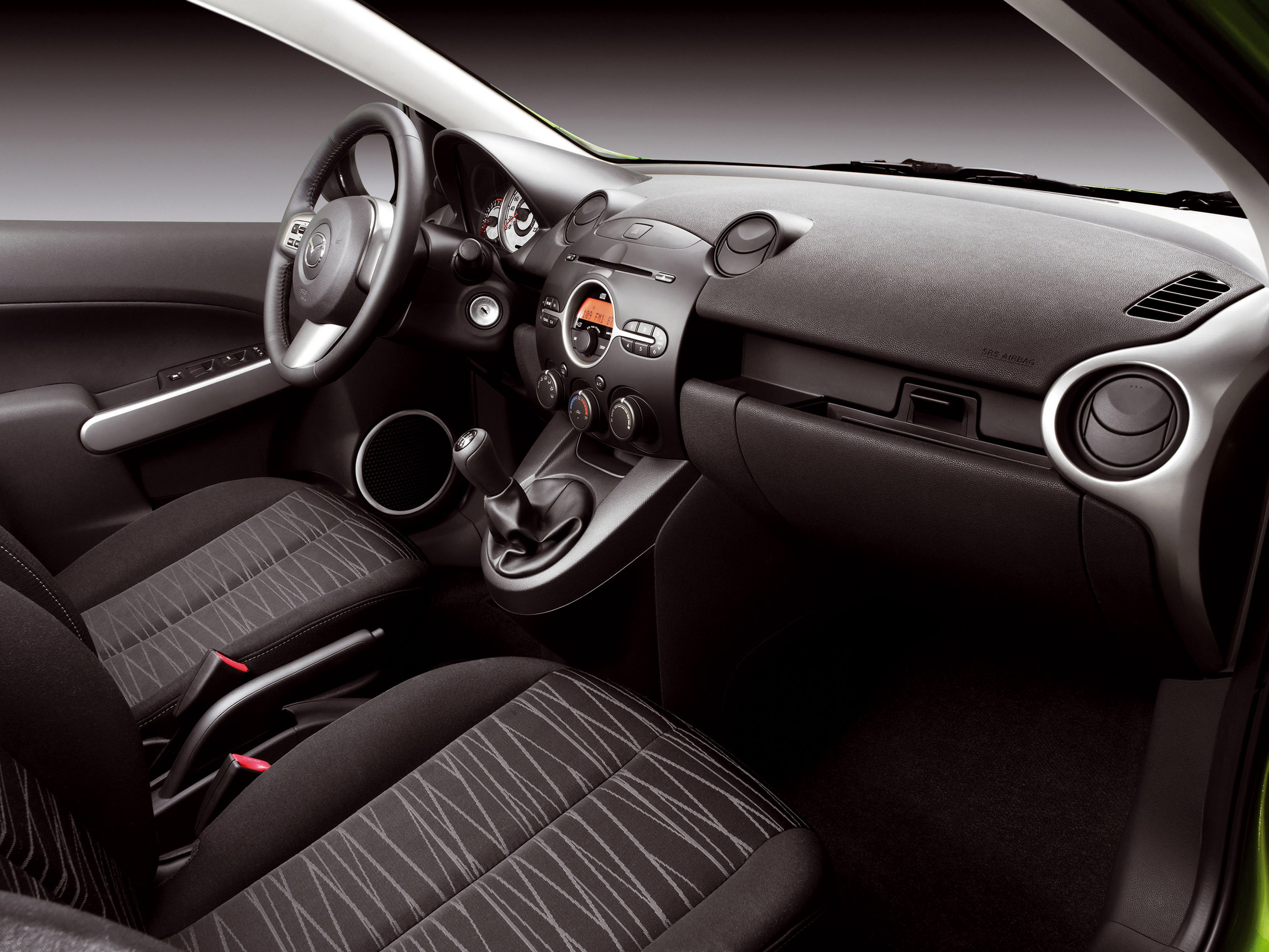 Mazda 2 photo #35