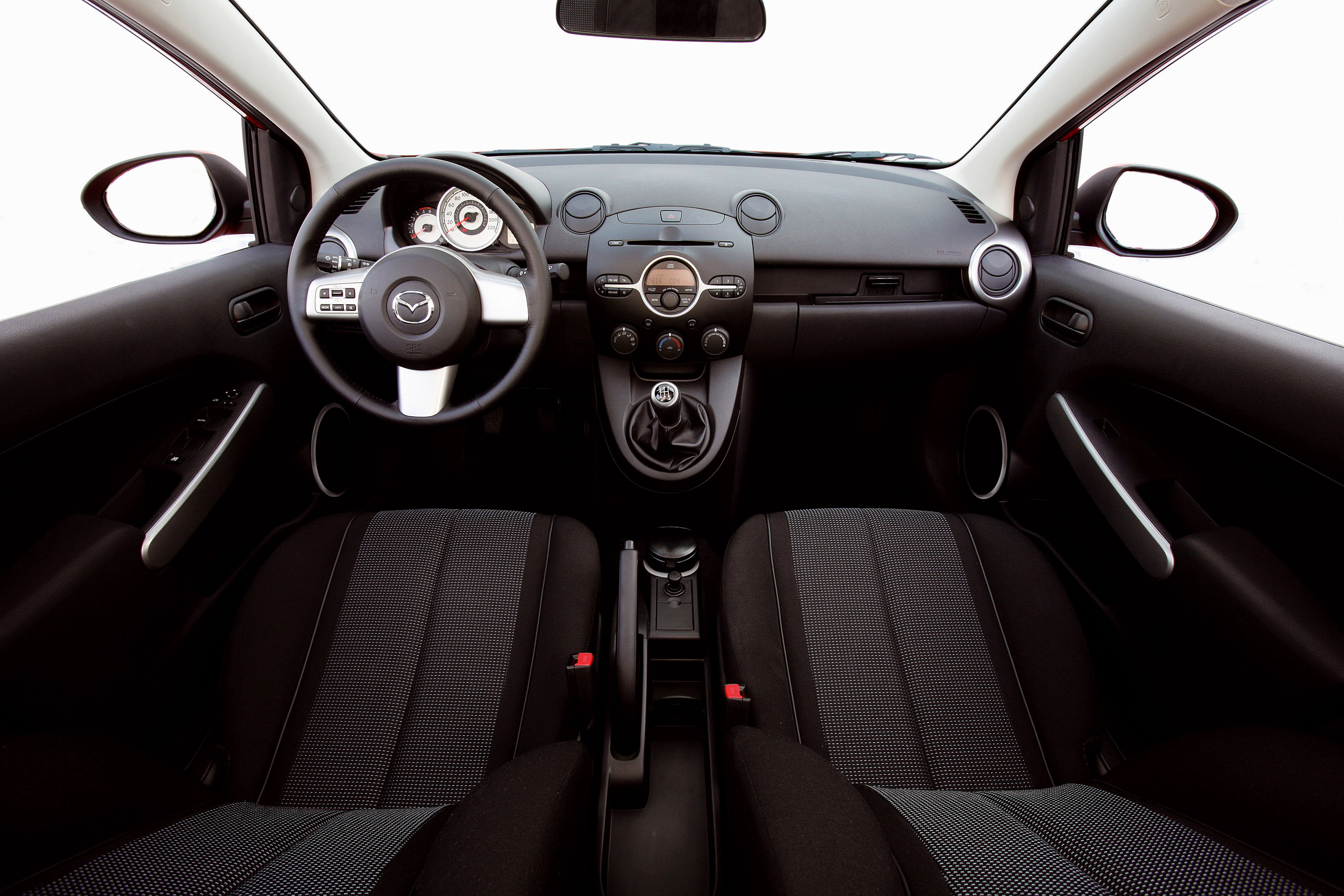 Mazda 2 photo #36