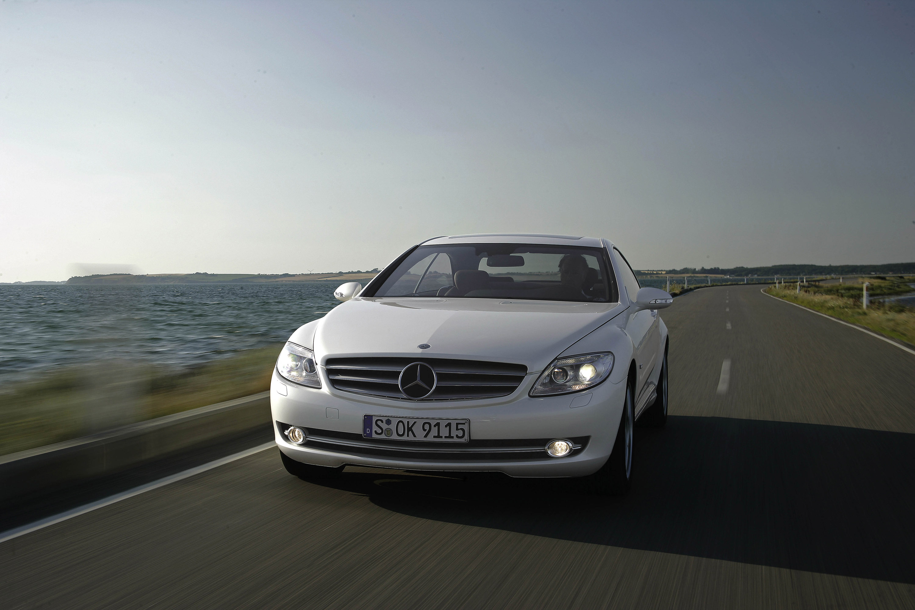 Mercedes-Benz CL 600 photo #18