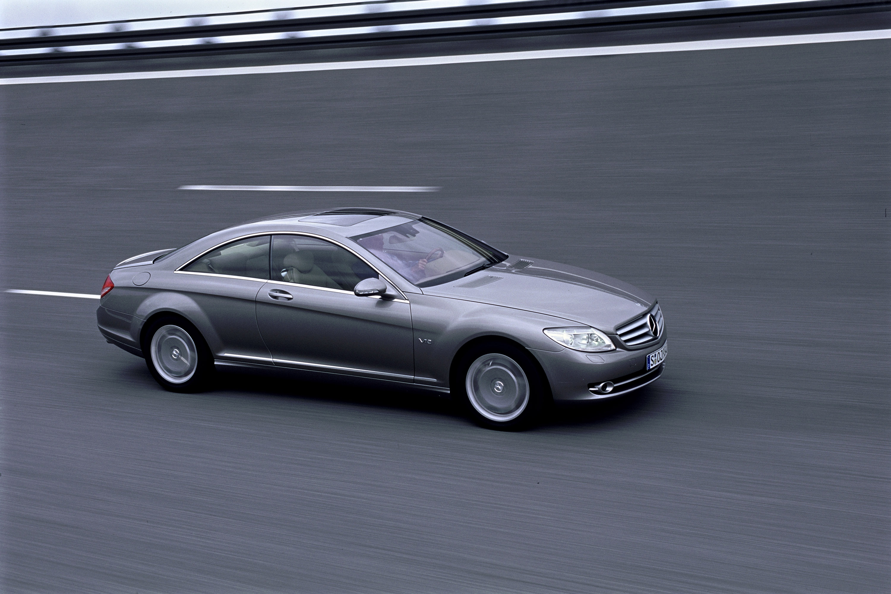 Mercedes-Benz CL 600 photo #33