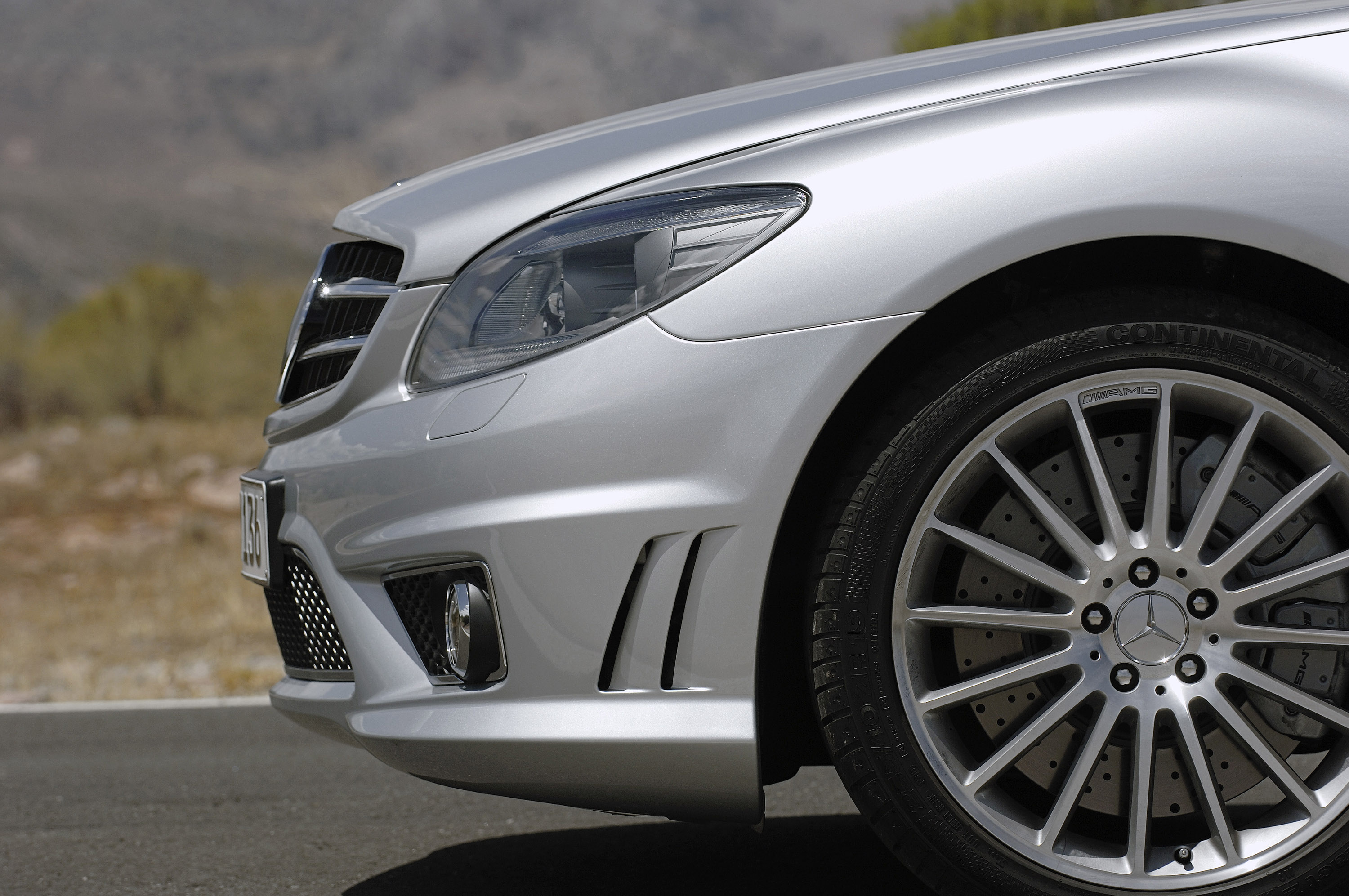 Mercedes-Benz CL63 AMG photo #14