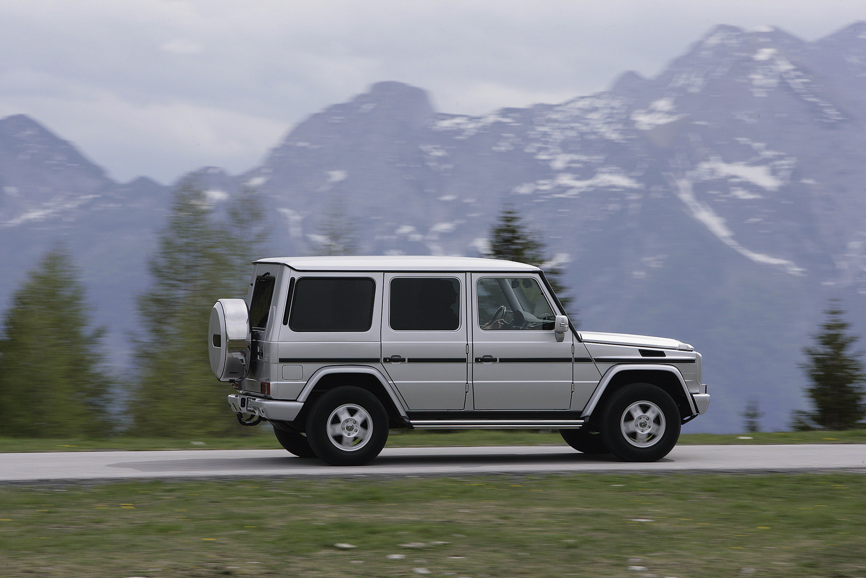 Mercedes-Benz G-Class photo #20