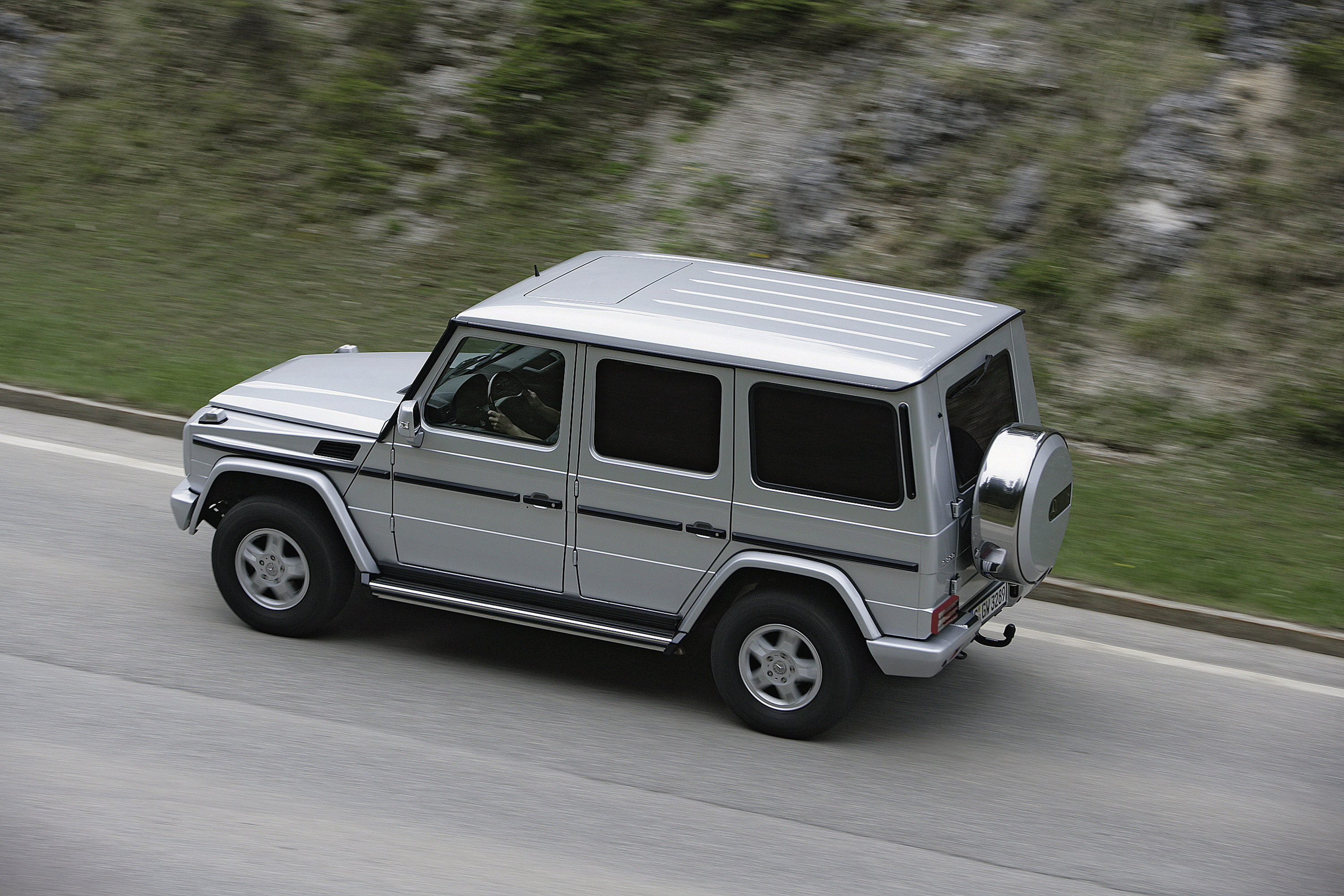 Mercedes-Benz G-Class photo #21