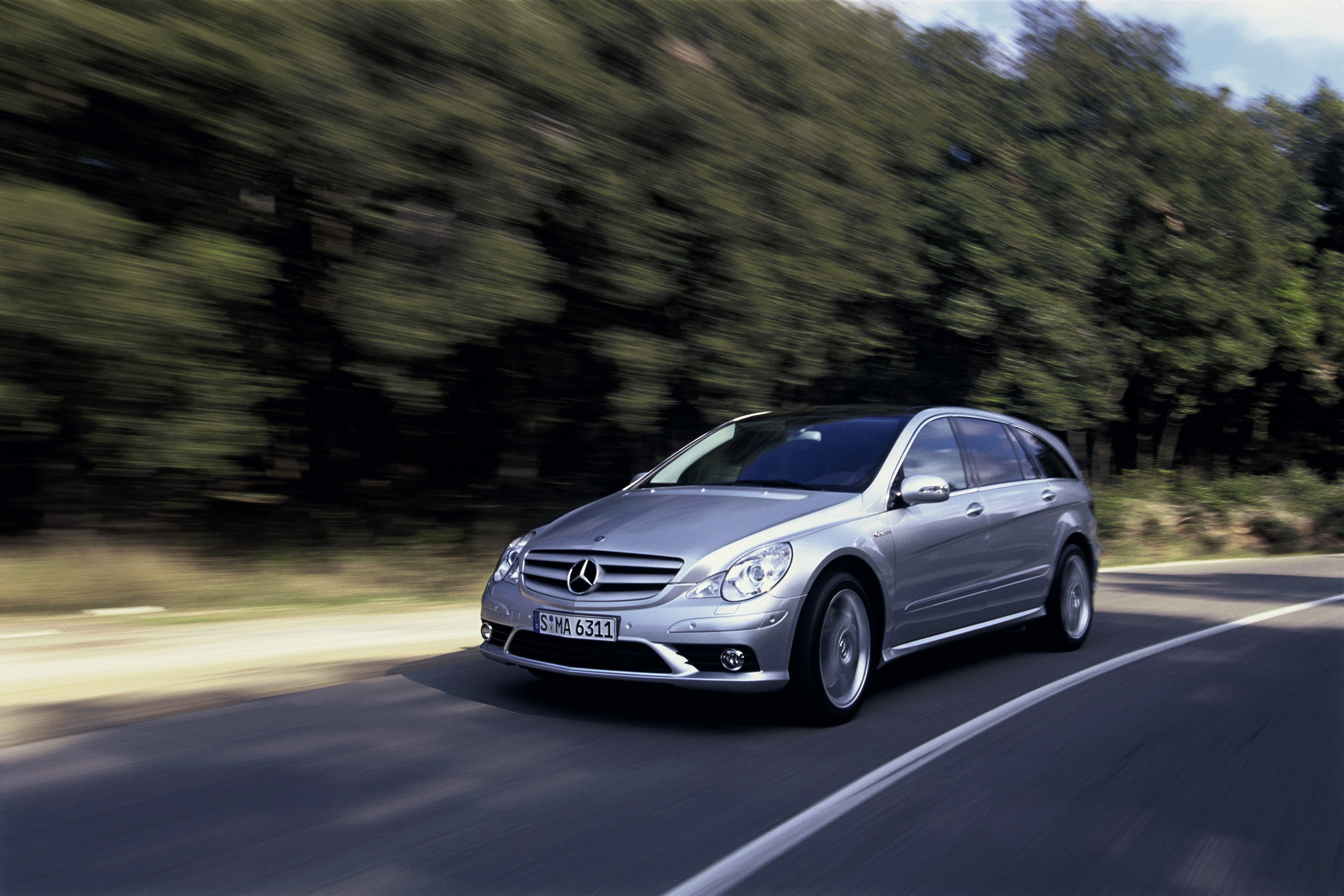 Mercedes-Benz R 63 AMG photo #20