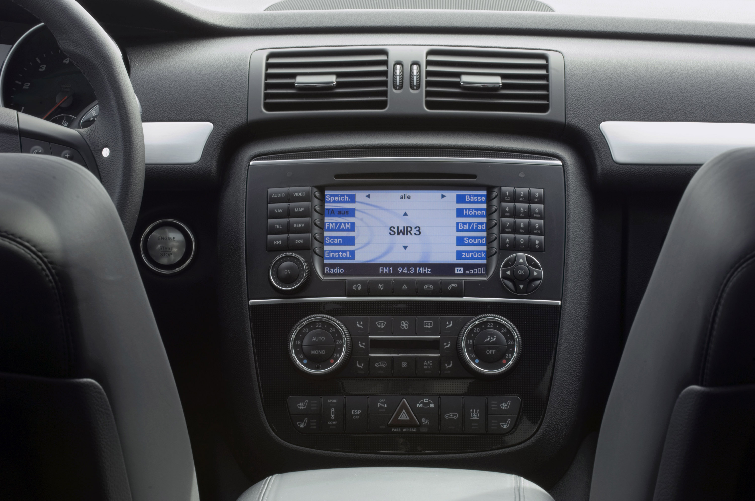 Mercedes-Benz R 63 AMG photo #39