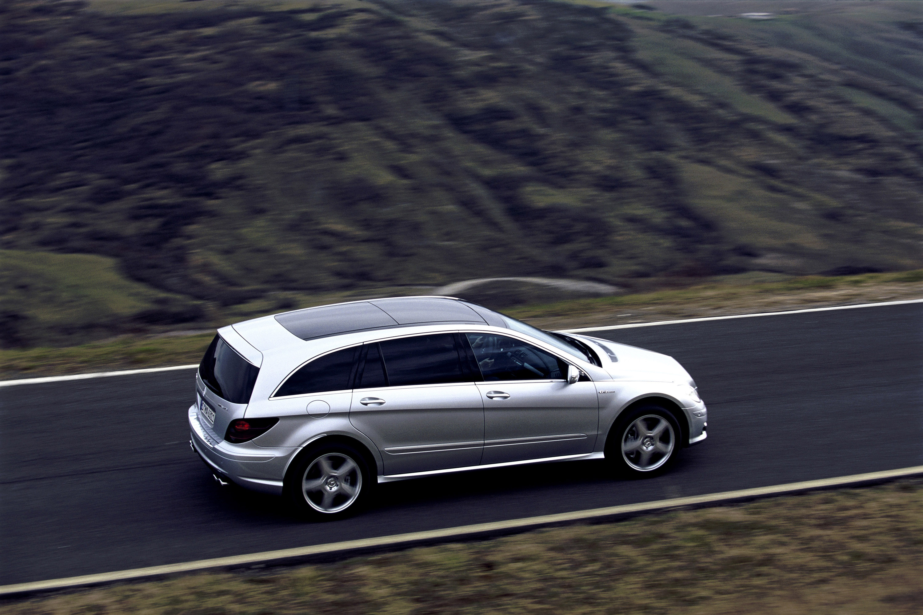 Mercedes-Benz R 63 AMG photo #49