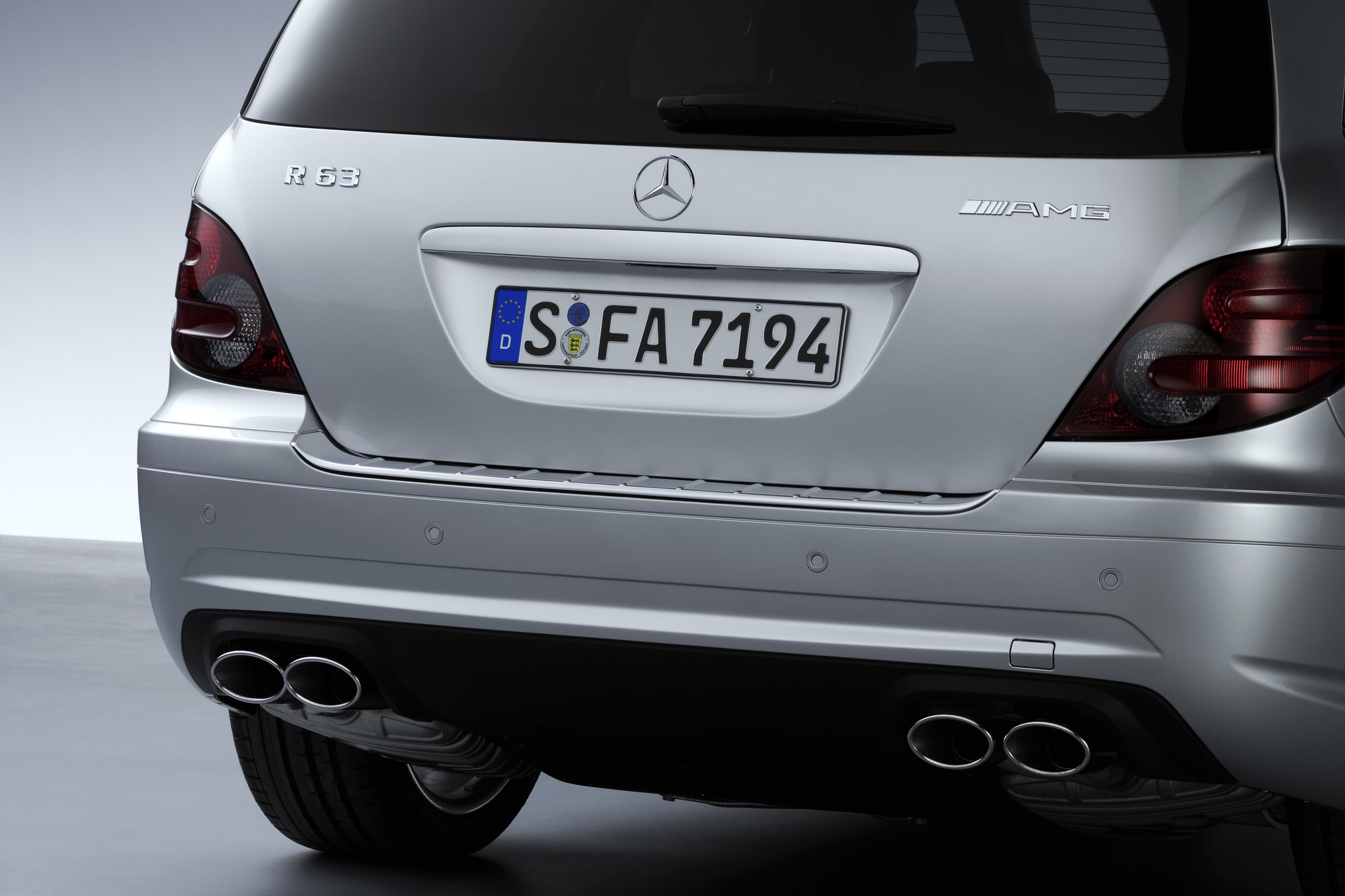 Mercedes-Benz R 63 AMG photo #51