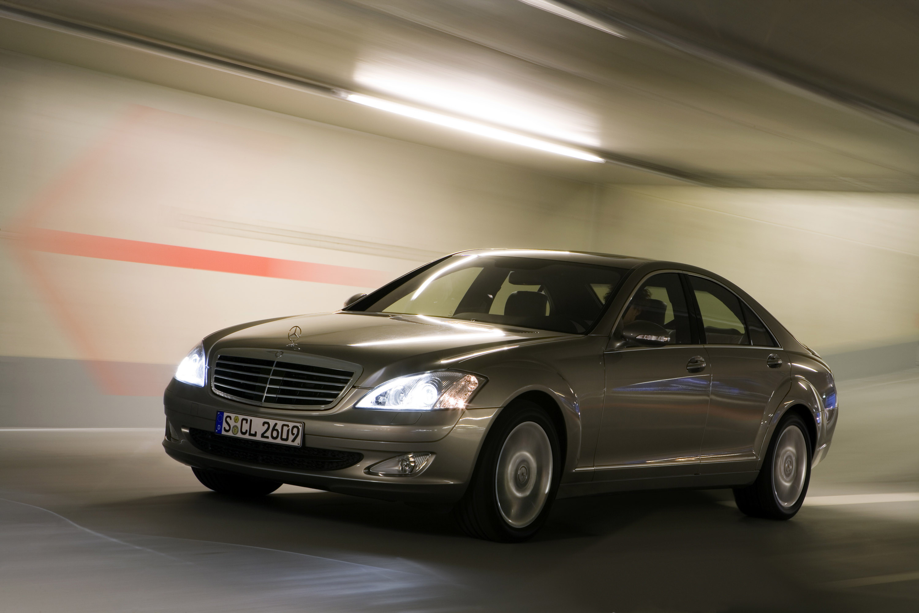 Mercedes-Benz S 500 4MATIC photo #3