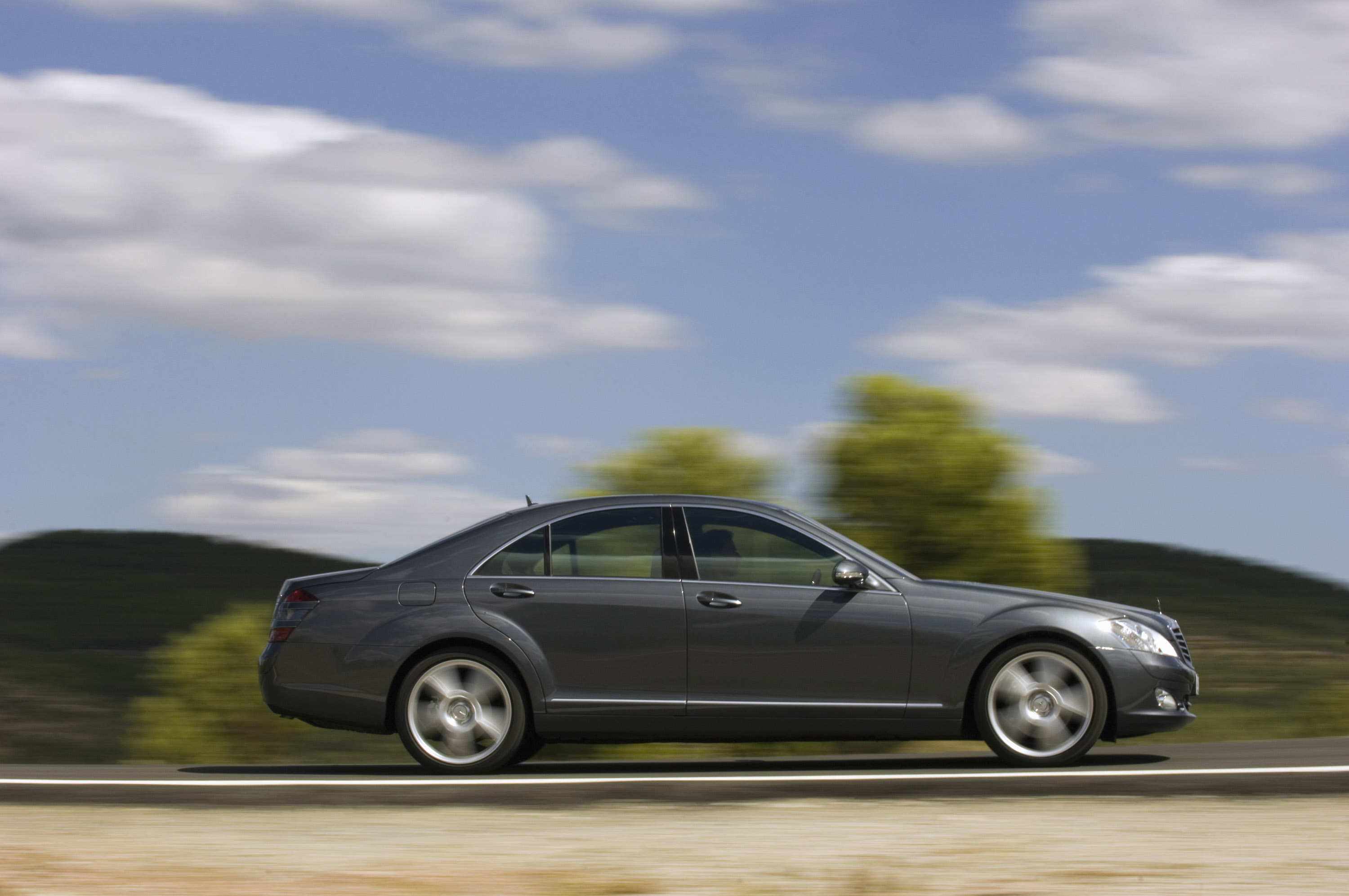 Mercedes-Benz S 500 4MATIC photo #15