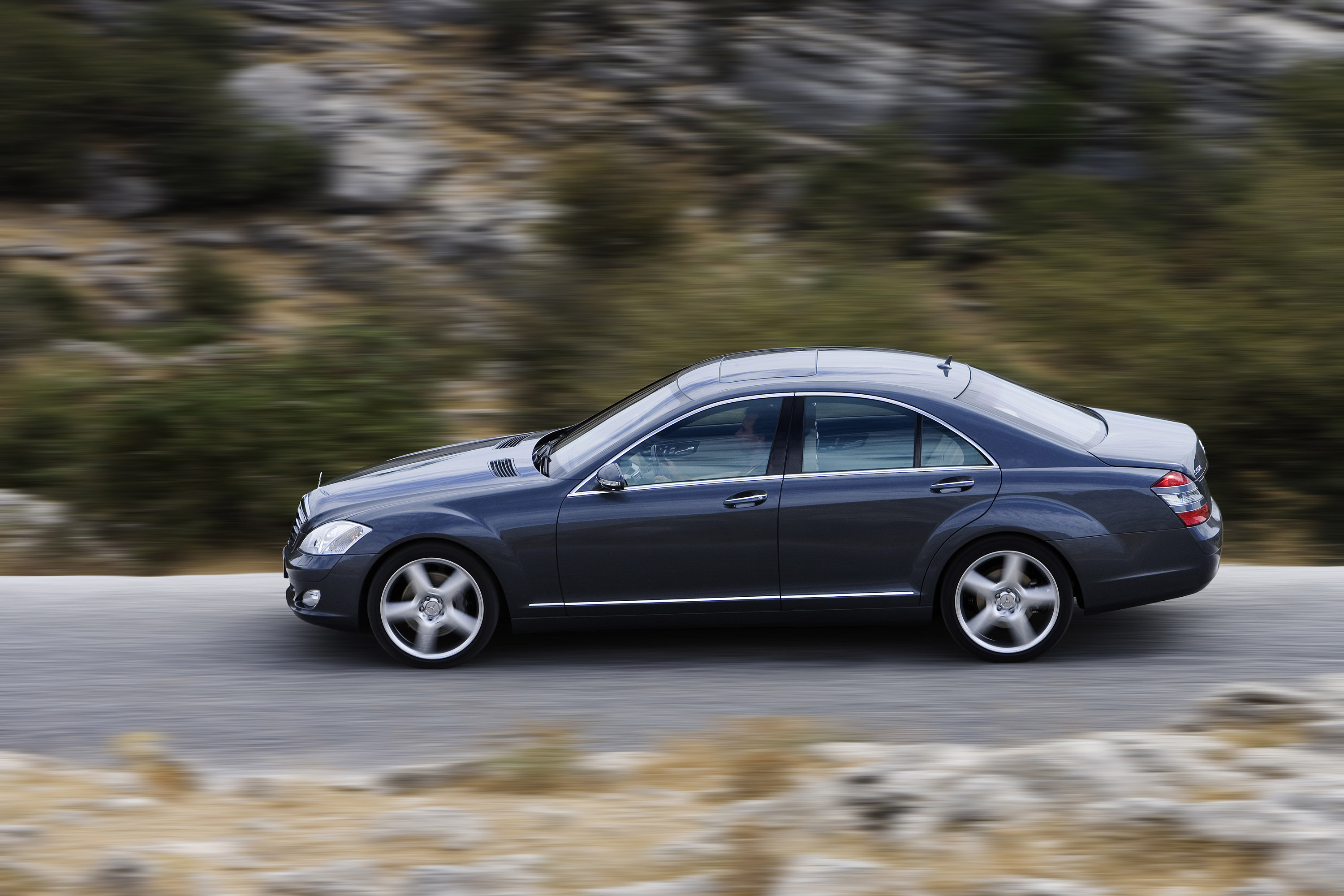 Mercedes-Benz S 500 4MATIC photo #17