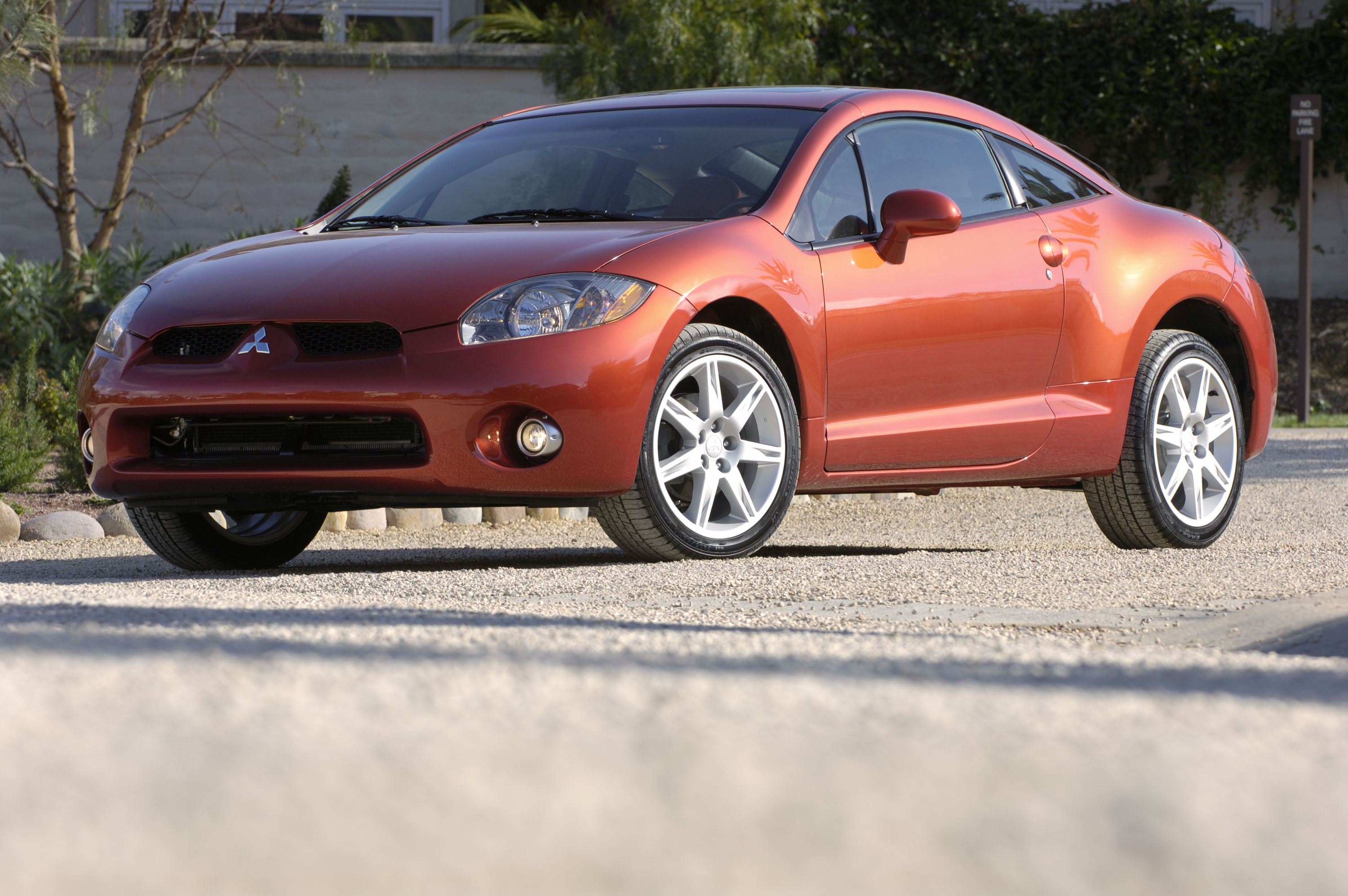 Mitsubishi Eclipse photo #3