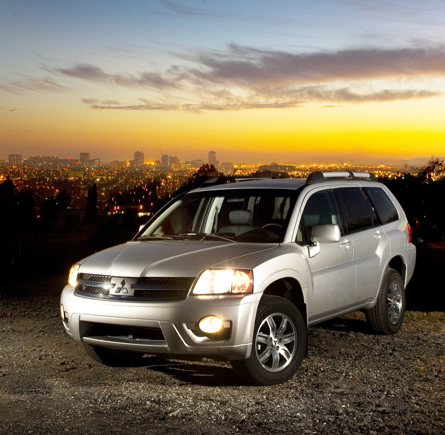 Mitsubishi Endeavor photo #5