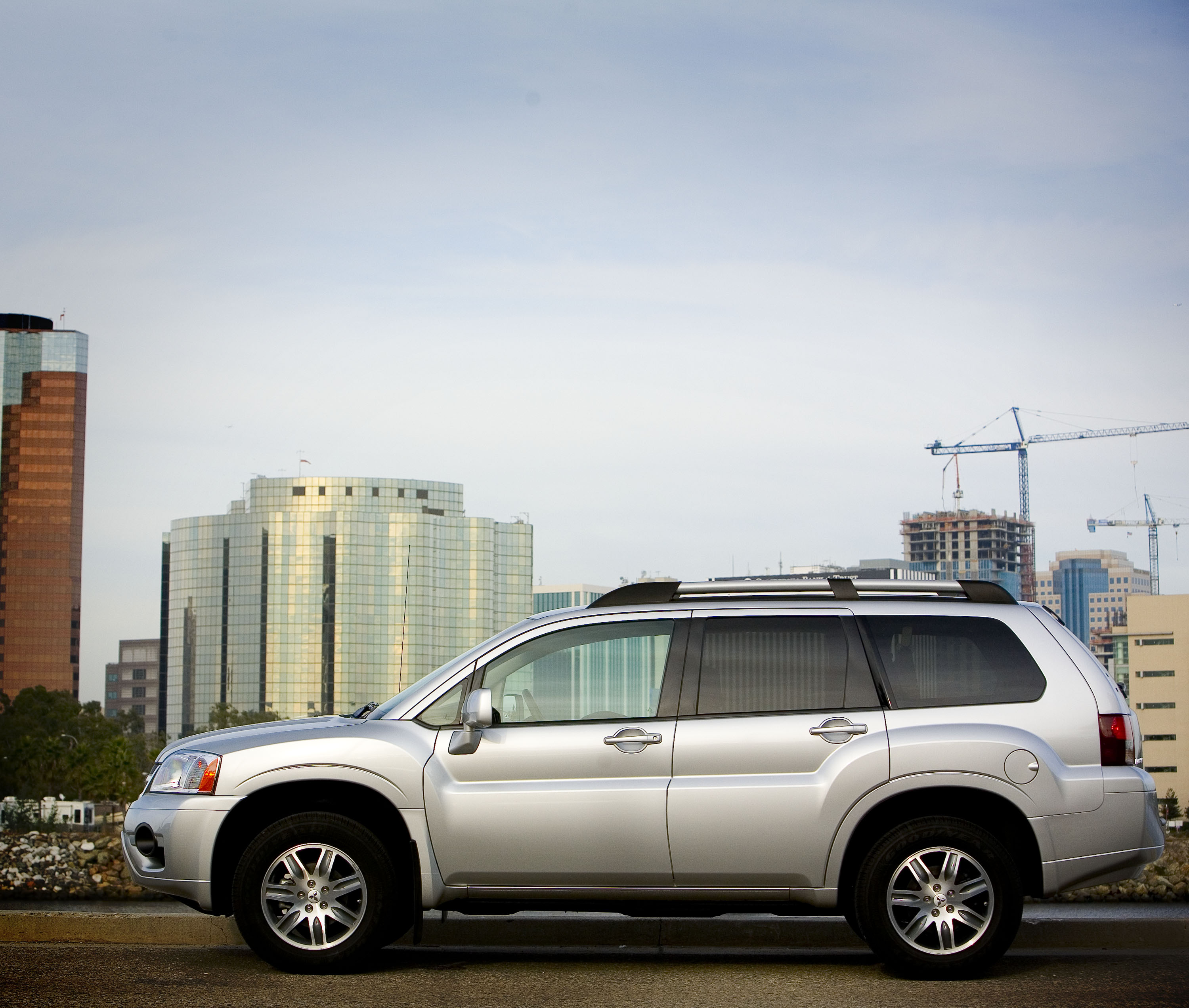 Mitsubishi Endeavor photo #7