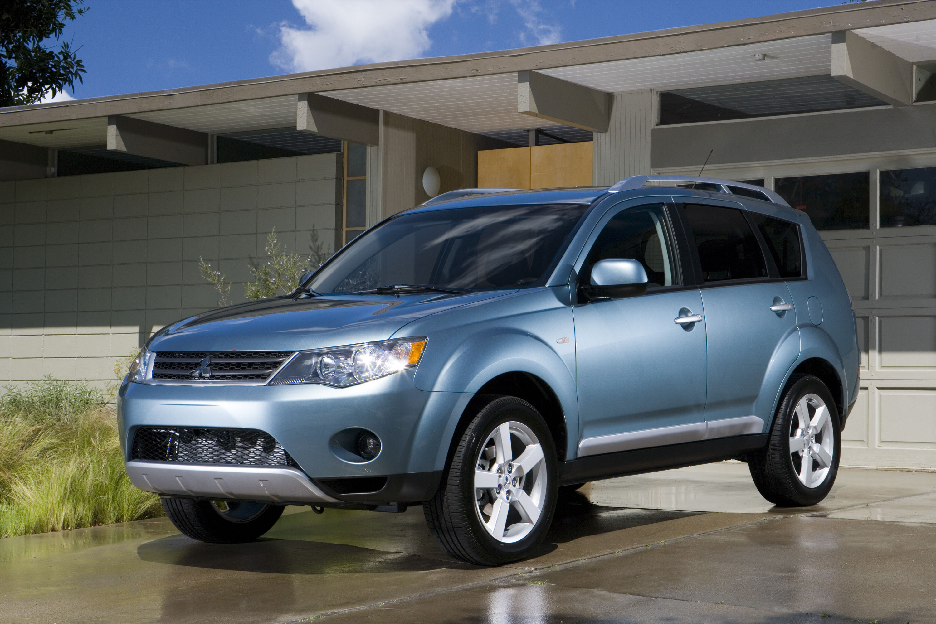 2007 Mitsubishi Outlander HD Pictures