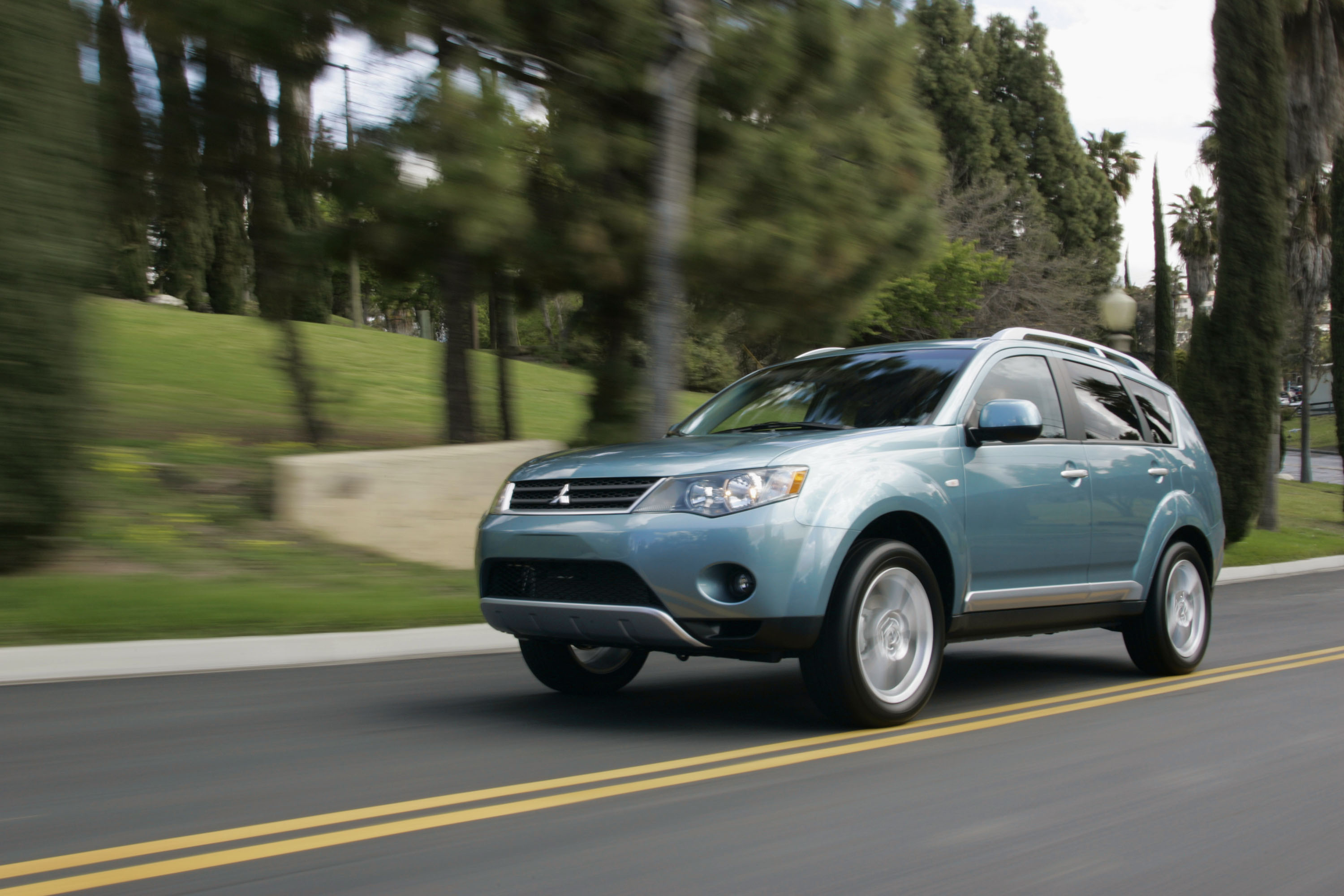 Mitsubishi Outlander photo #10