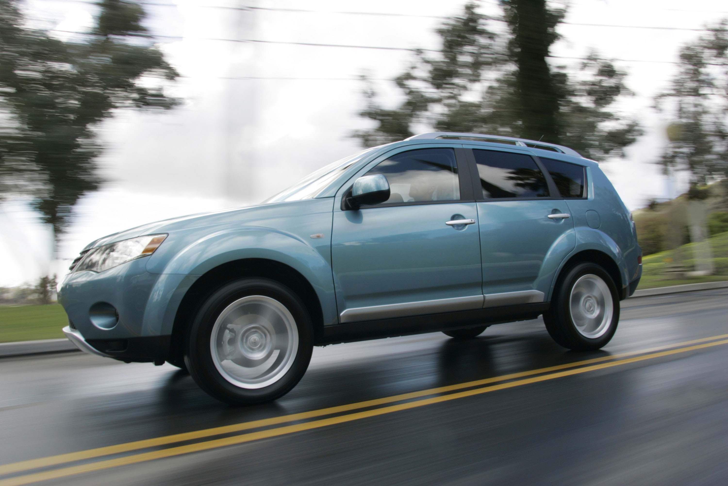 Mitsubishi Outlander photo #11