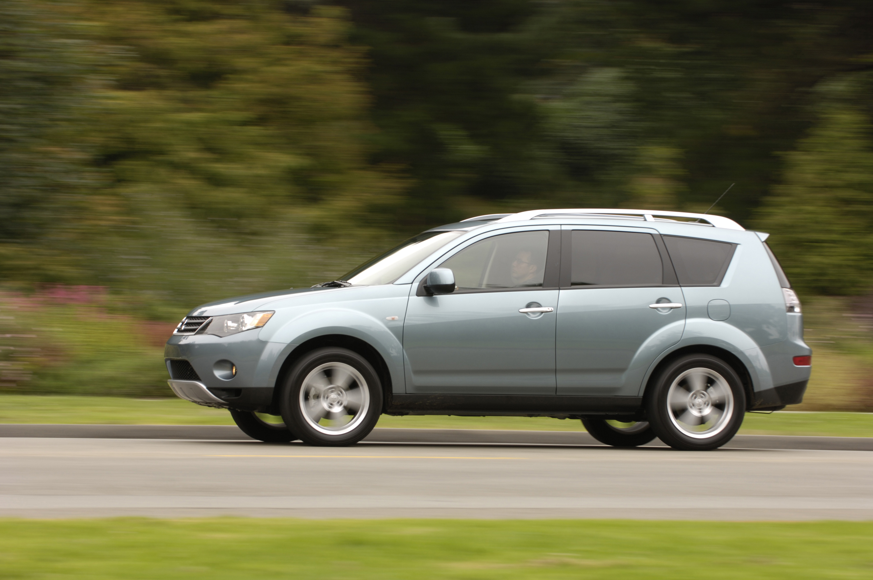 Mitsubishi Outlander photo #17