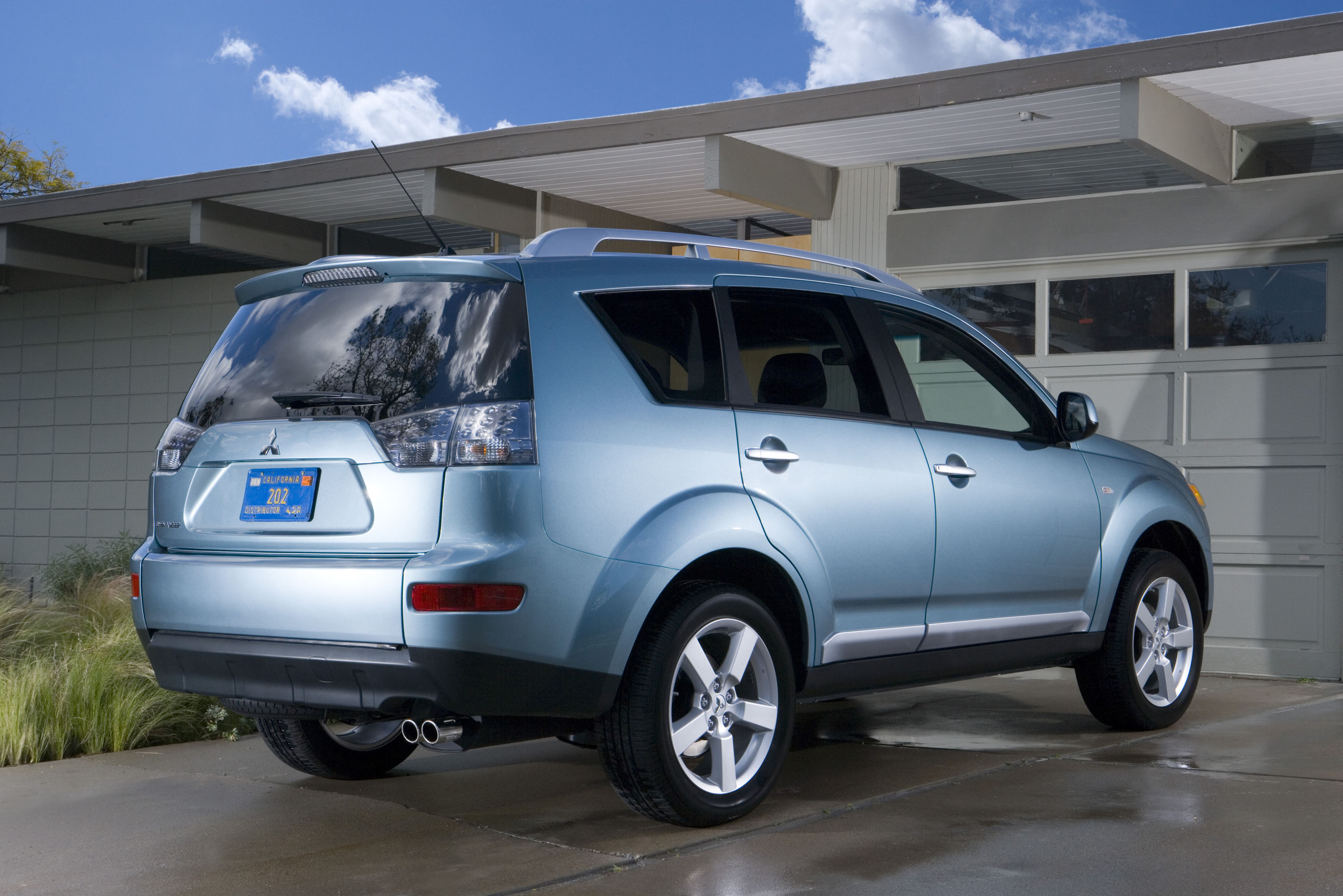 Mitsubishi Outlander photo #28